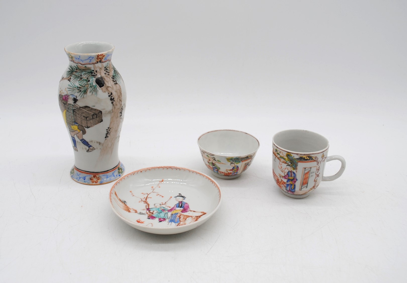 A small collection of Chinese porcelain, including a baluster vase with character mark to base, a