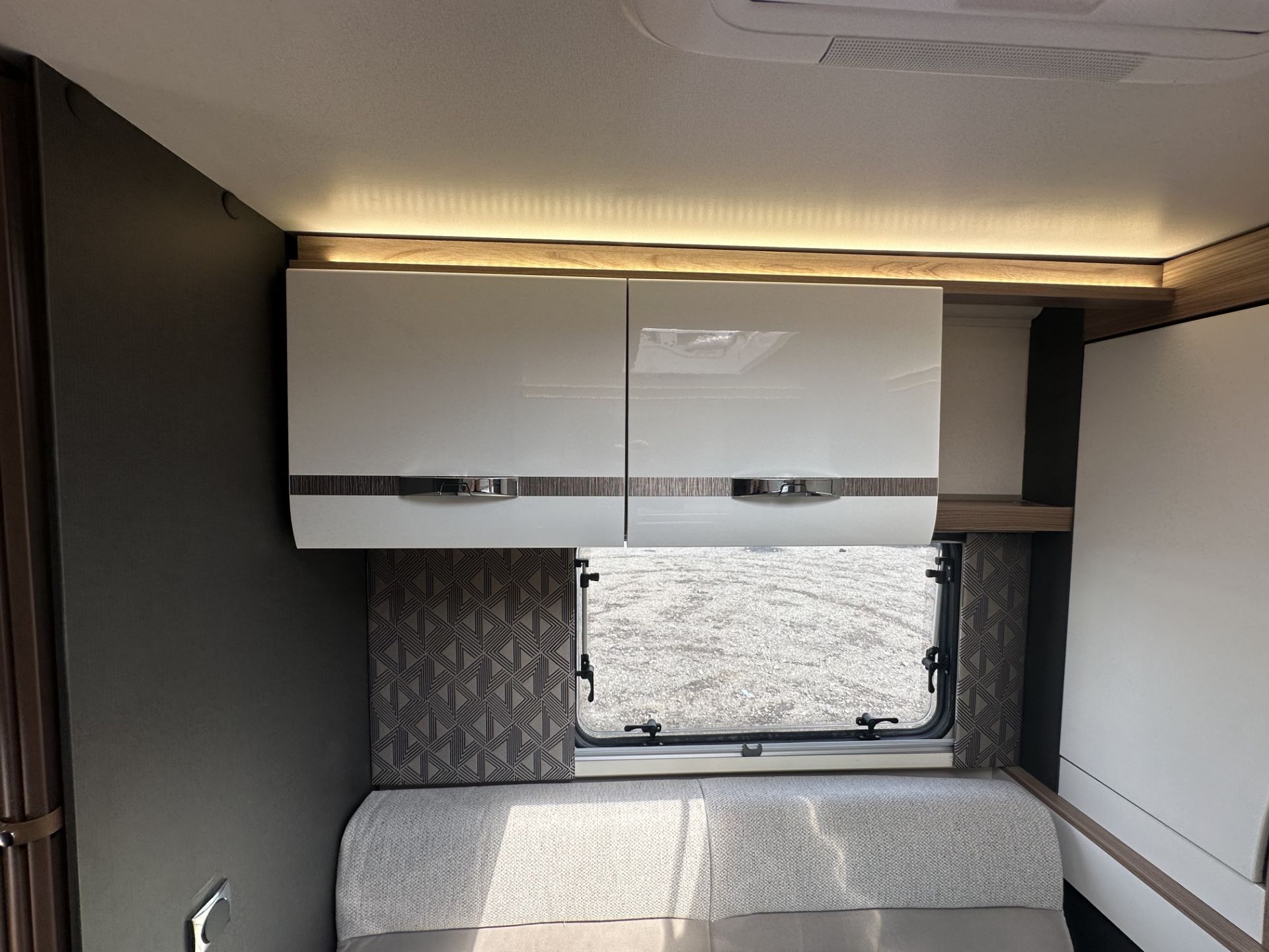 YS22CTU Model: 2022 FIAT DUCATO SWIFT ESCAPE 674 AUTOMATIC MOTORHOME - Image 32 of 37