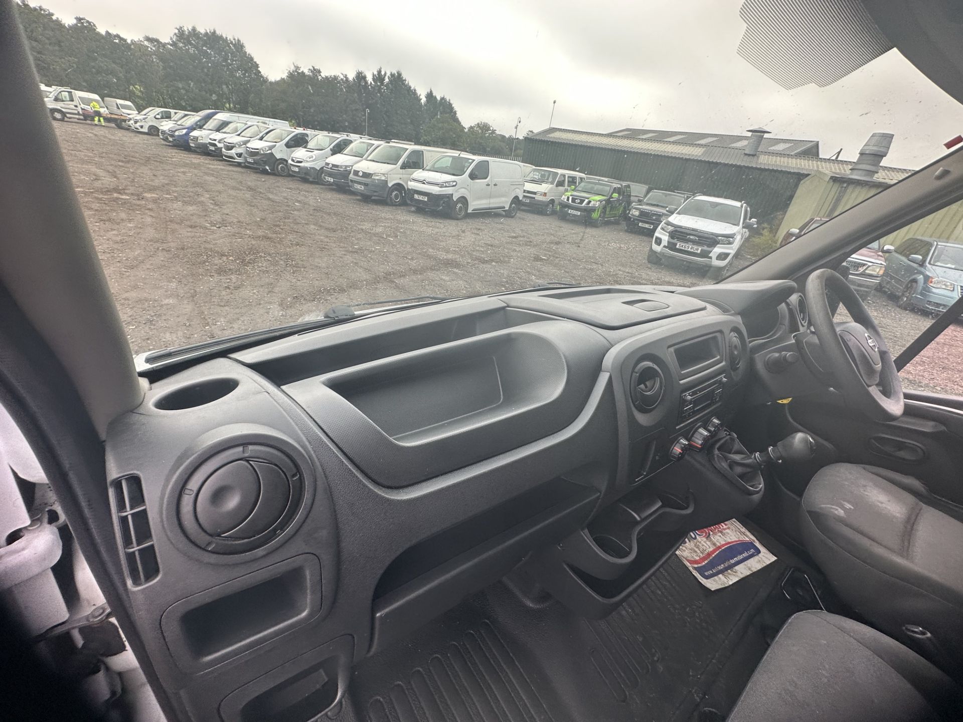 2018 ISUZU D-MAX UTAH AUTO Model: 68 PLATE ISUZU D-MAX AUTOMATIC PICK-UP LONG MOT - Image 11 of 21