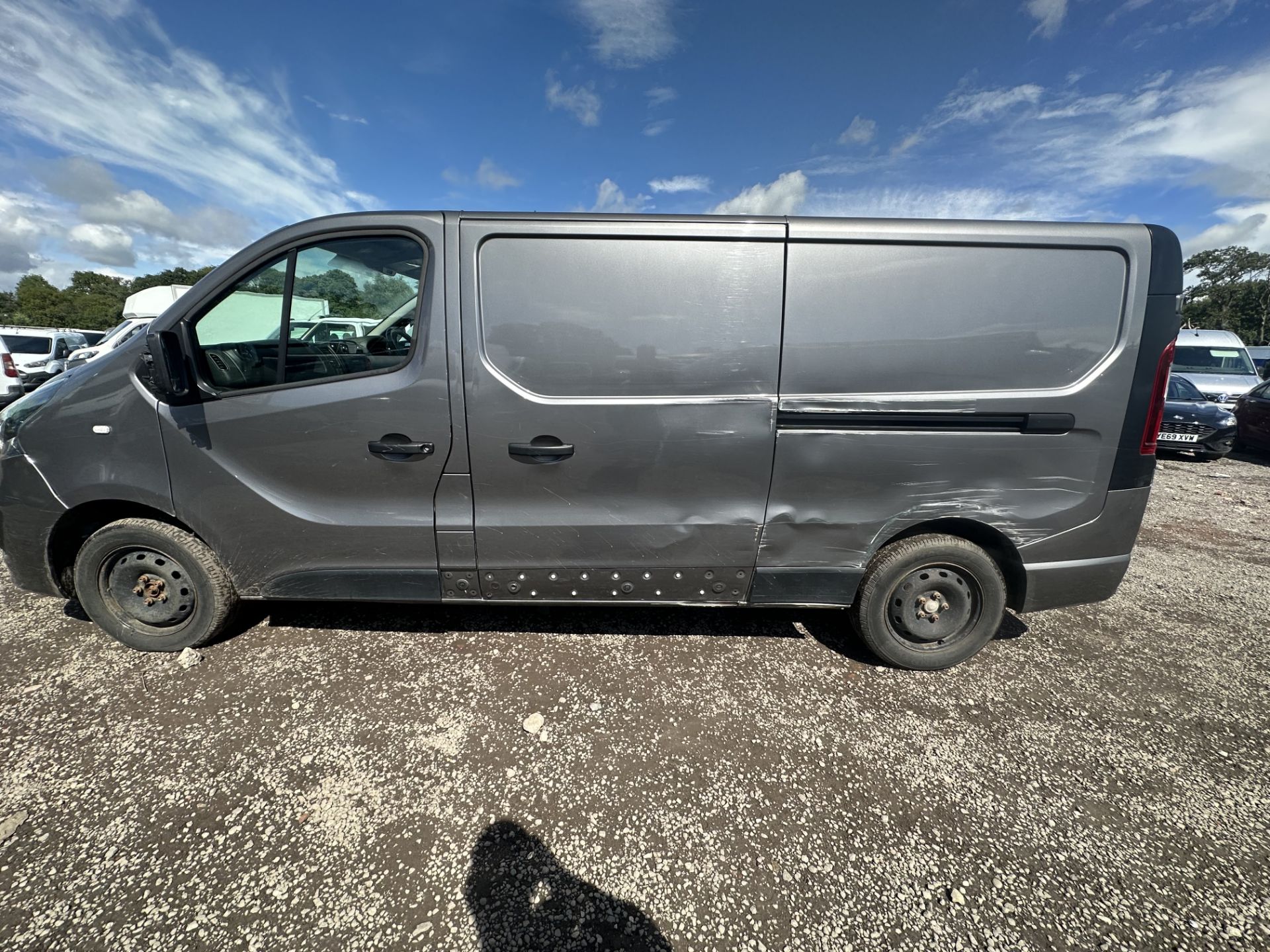 YT68LXF Model: 68 PLATE VAUXHALL VIVARO L2 1.6 CDTI 120PS SPORTIVE - Image 12 of 25