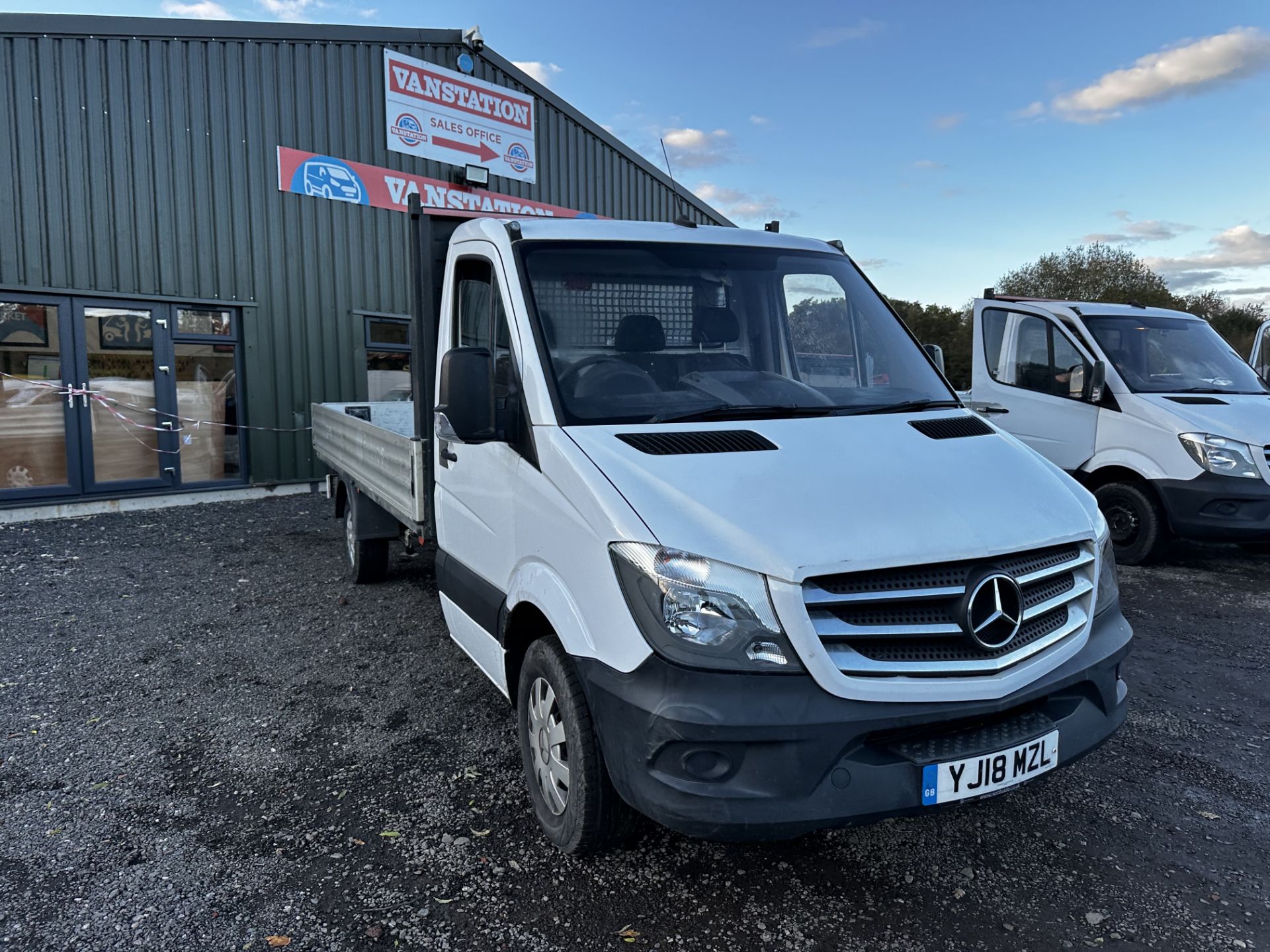 YJ18MZL Model: 2018 MERCEDES SPRINTER 314 CDI XLWB DROPSIDE EURO 6 BARGAIN - Image 4 of 17