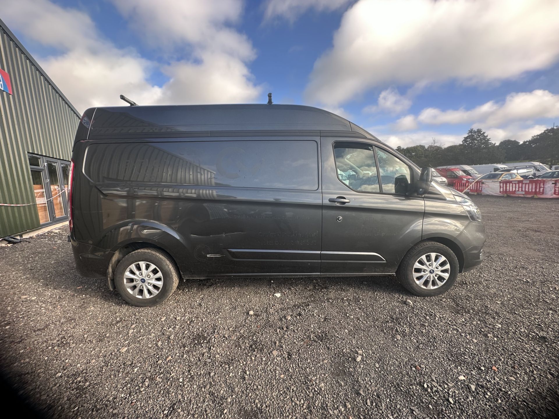 P888PGA Model: 2019 FORD TRANSIT CUSTOM TRANSIT CUSTOM 300 LIMITED Body: Grey - Image 3 of 21