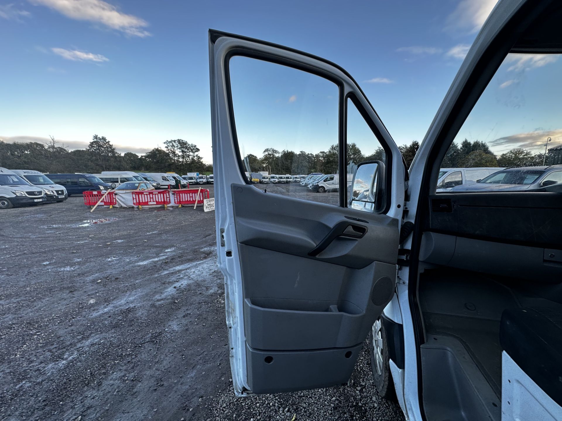 YJ18MZL Model: 2018 MERCEDES SPRINTER 314 CDI XLWB DROPSIDE EURO 6 BARGAIN - Image 6 of 17