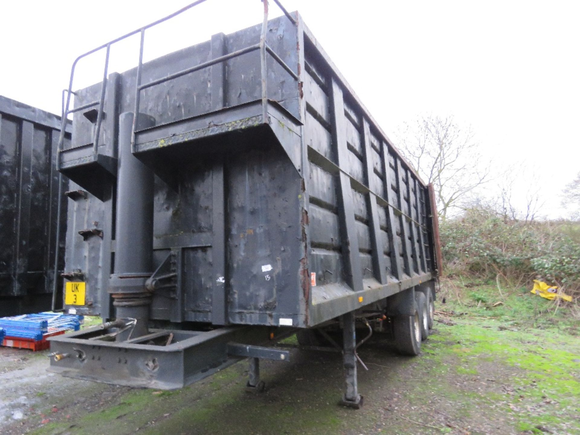 TRENT MF WEIGHTLIFTER TRIAXLE SCRAP SPECIFICATION ARTIC TRAILER , 36TONNE GROSS, BARN DOORS, HEAVY D