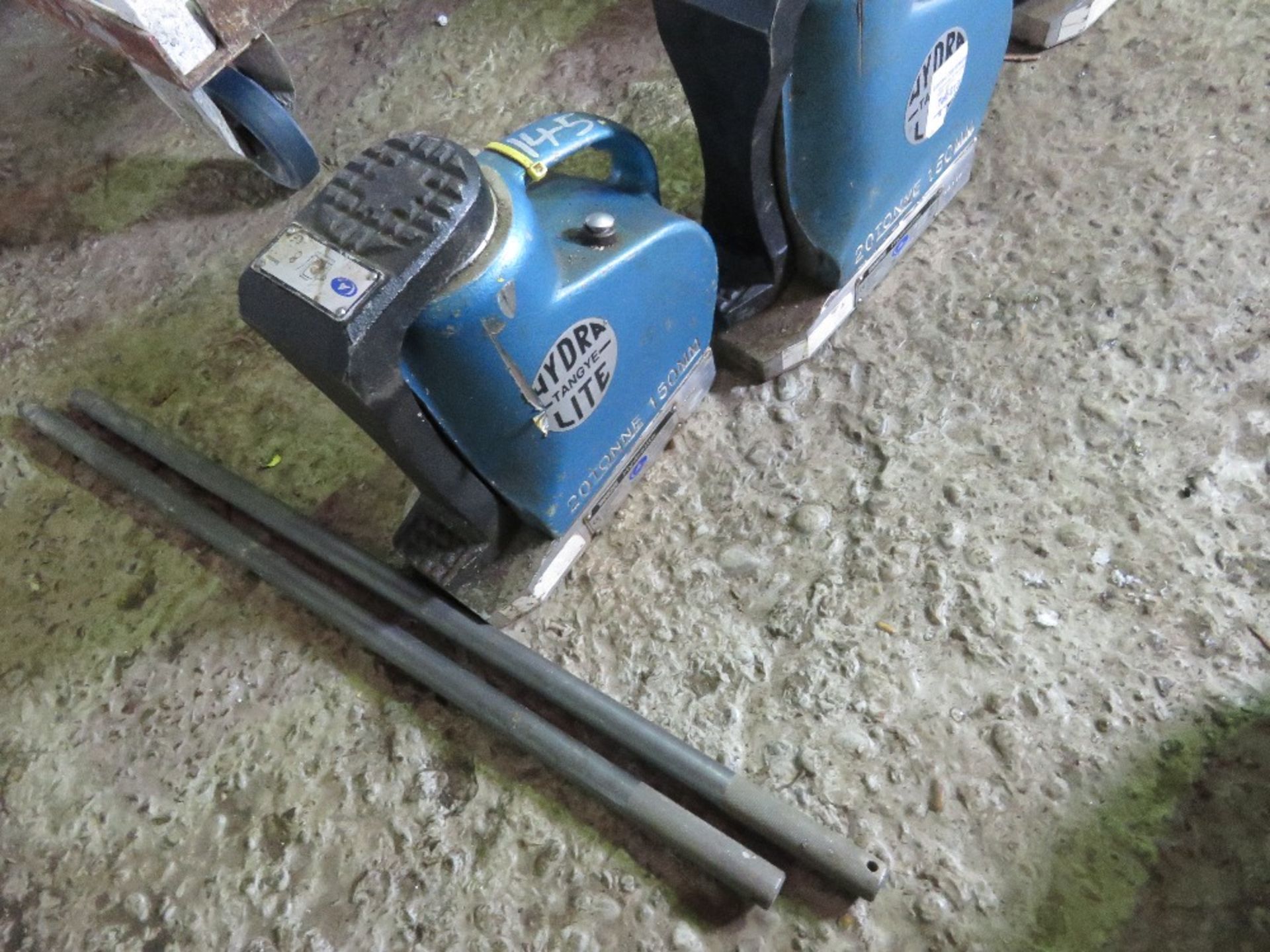2 X HYDRALITE TANGYE 20TONNE HYDRAULIC JACKS, 150MM RATED LIFT WITH LEVER BARS. THIS LOT IS SOLD - Image 4 of 4