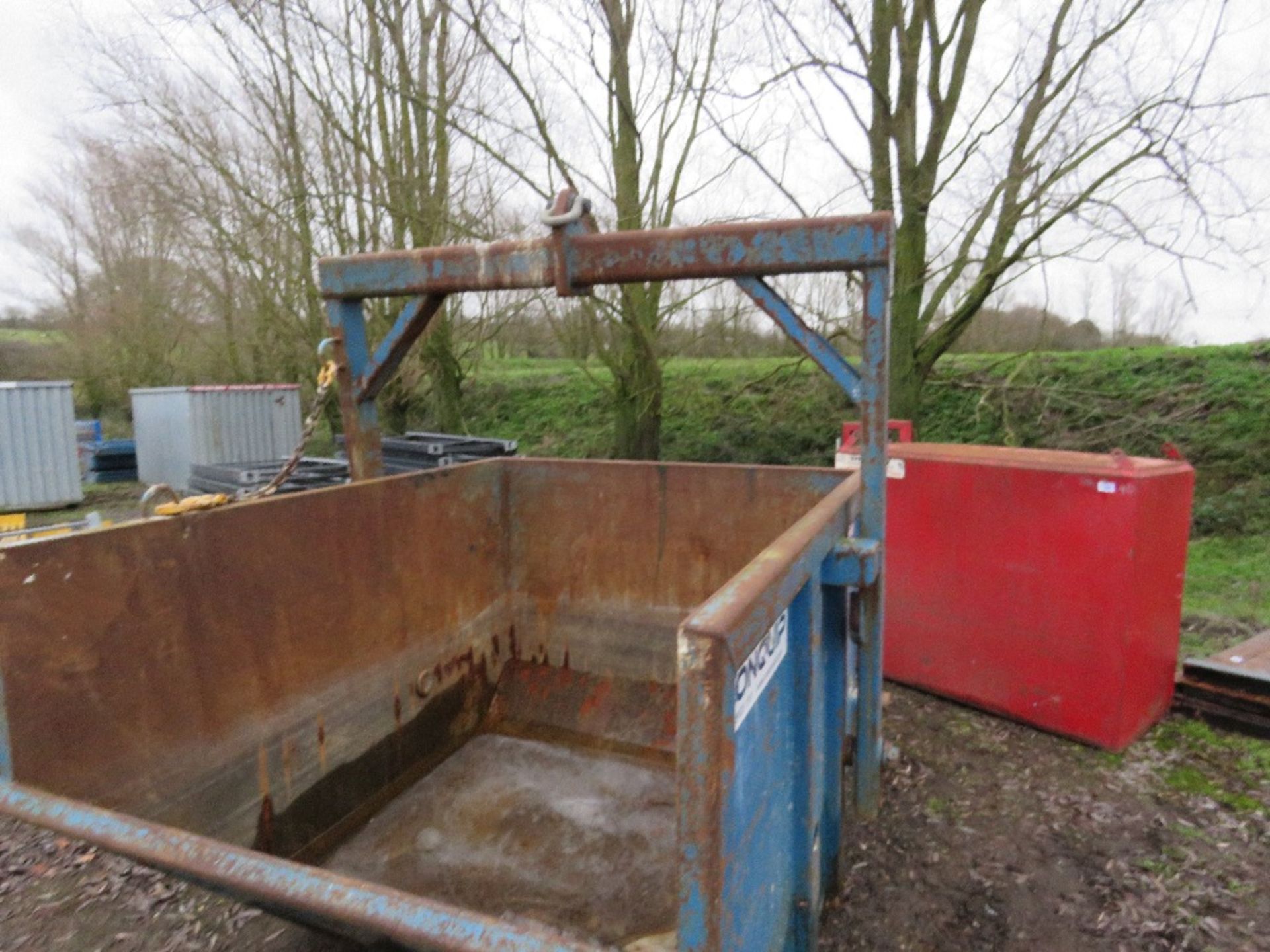 CONQUIP CRANE MOUNTED CONCRETE SKIP, YEAR 2015, 8 TONNE RATED CAPACITY. - Image 2 of 5