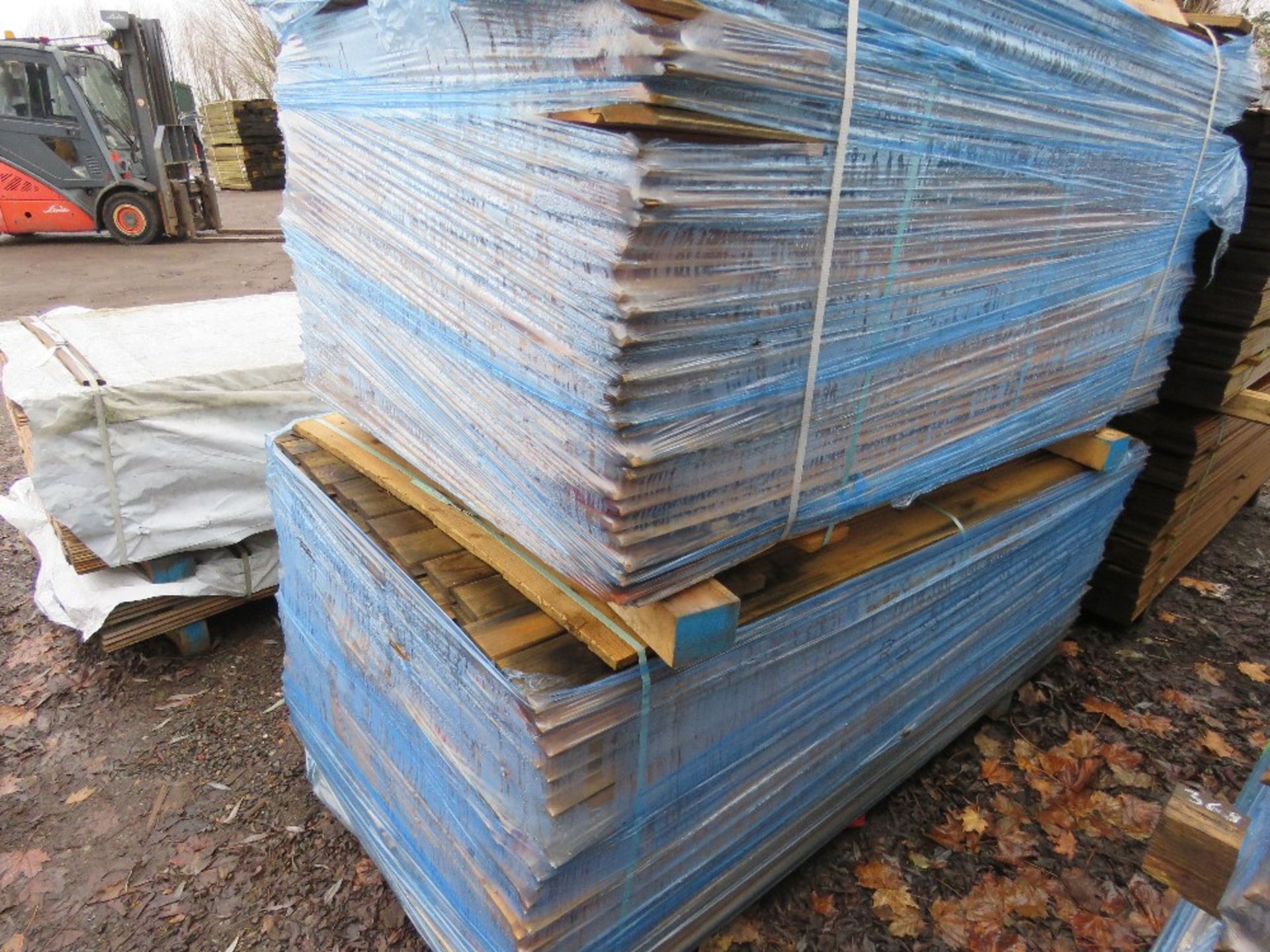 LARGE STACK (2 X PACKS) OF UNTREATED SHIPLAP TIMBER FENCING BOARDS: 1.83M LENGTH APPROX.