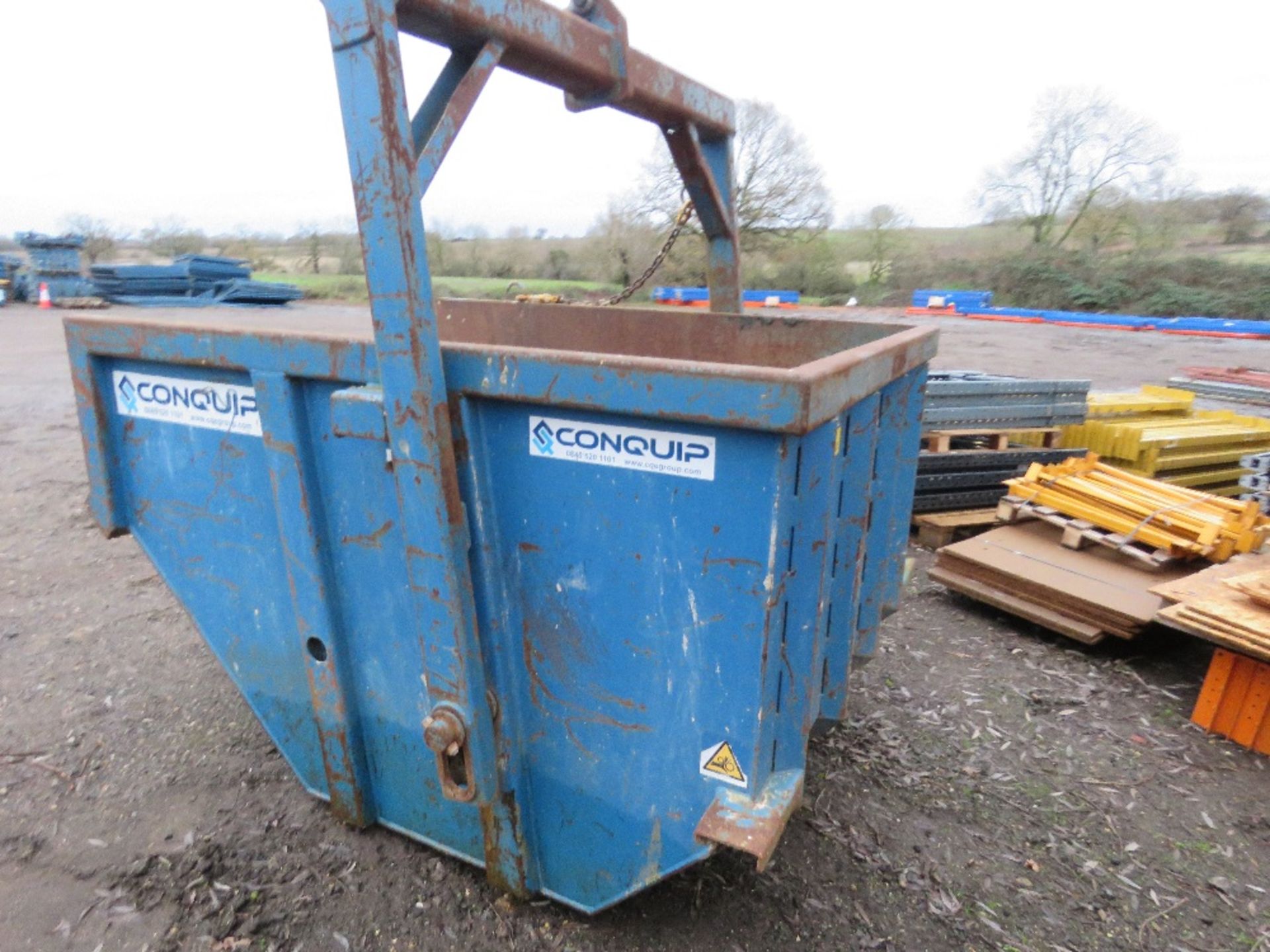 CONQUIP CRANE MOUNTED CONCRETE SKIP, YEAR 2015, 8 TONNE RATED CAPACITY. - Image 3 of 5