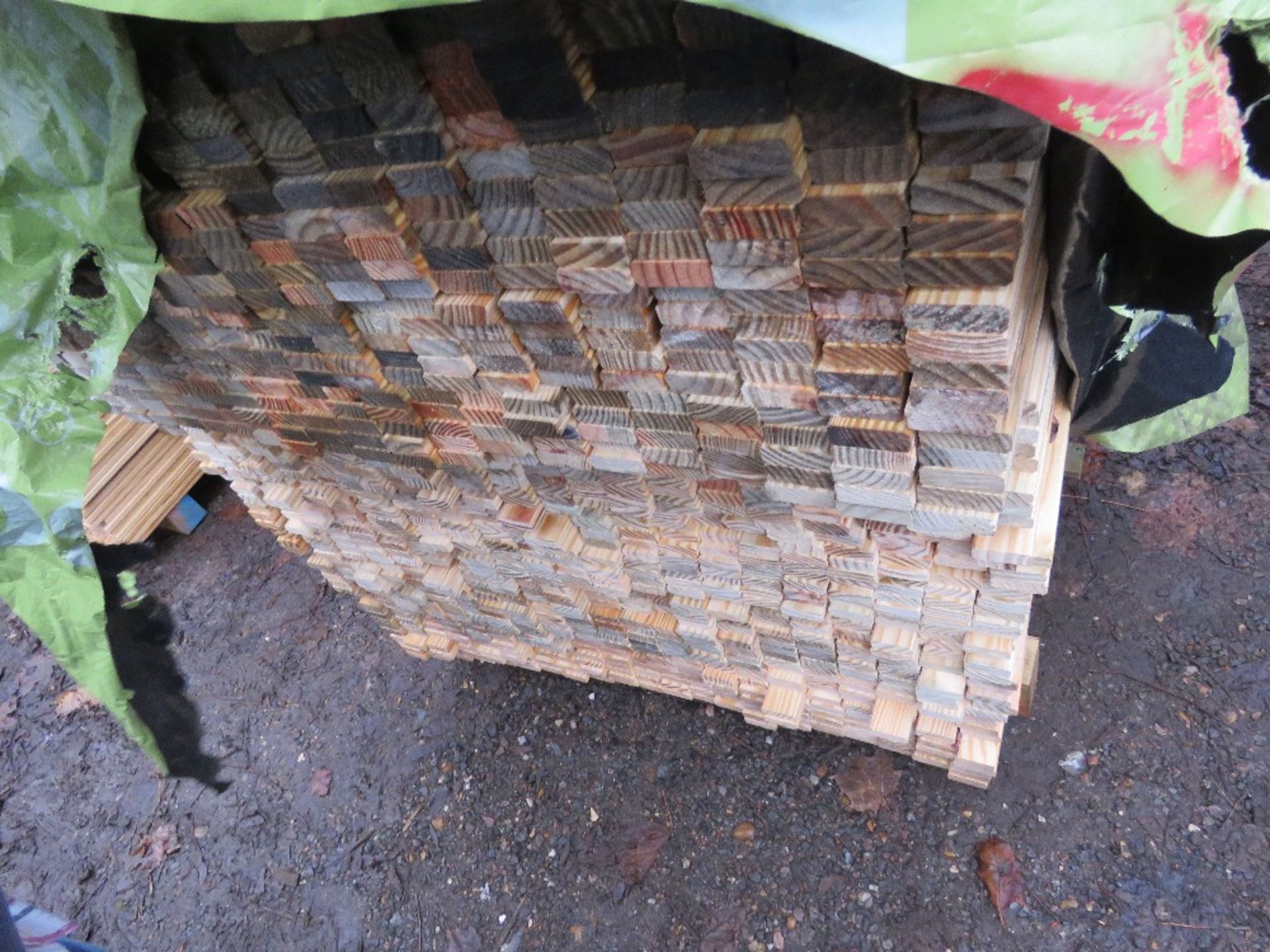 2 X EXTRA LARGE PACKS OF VENETIAN TIMBER SLATS, 45MM X 18MM APPROX@1.83M LENGTH APPROX. - Image 4 of 5