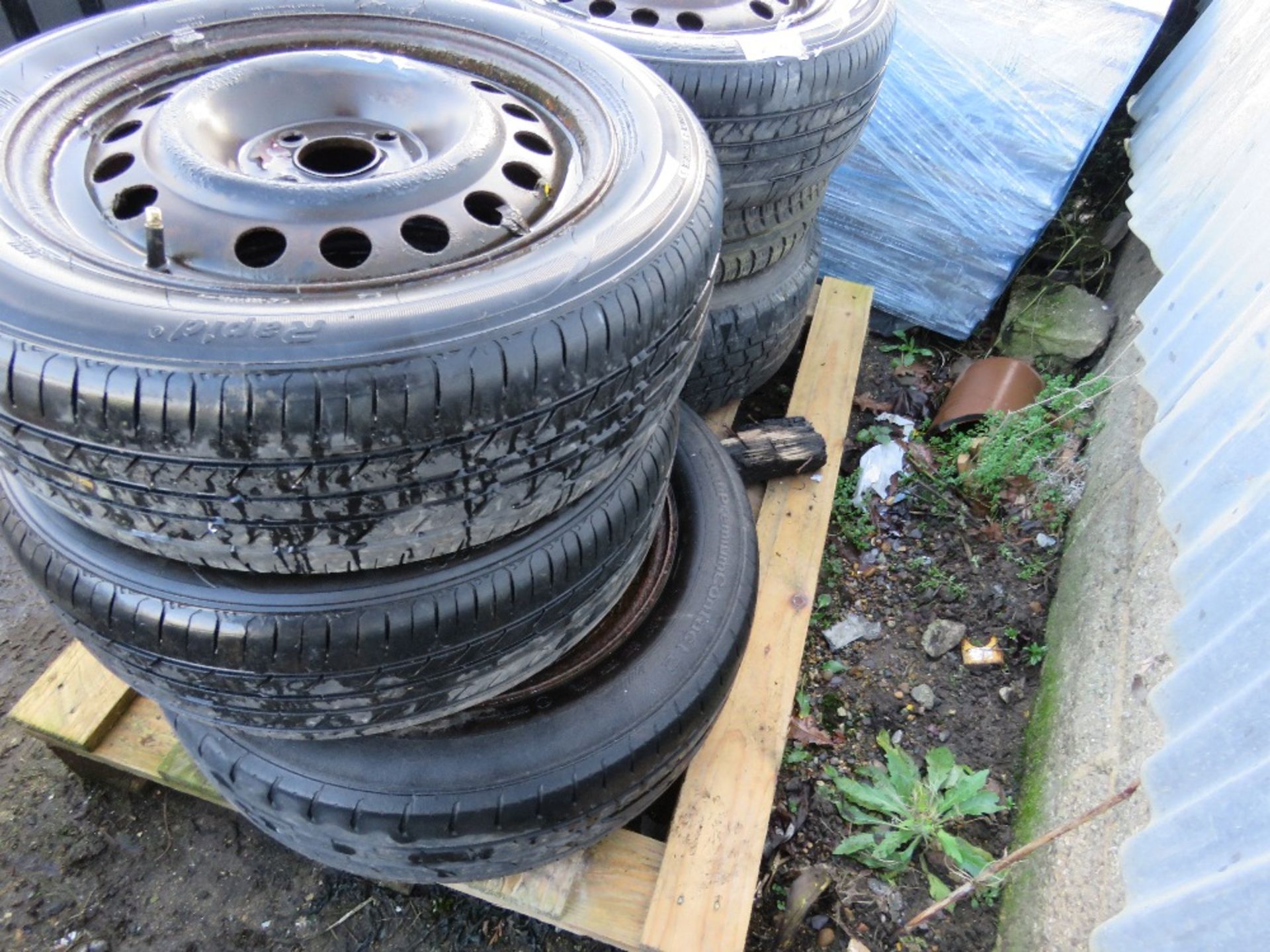 6 X WHEELS AND TYRES. - Image 2 of 4