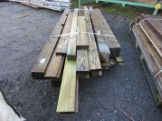 ASSORTED TIMBER AND POSTS 4-10FT LENGTH APPROX.