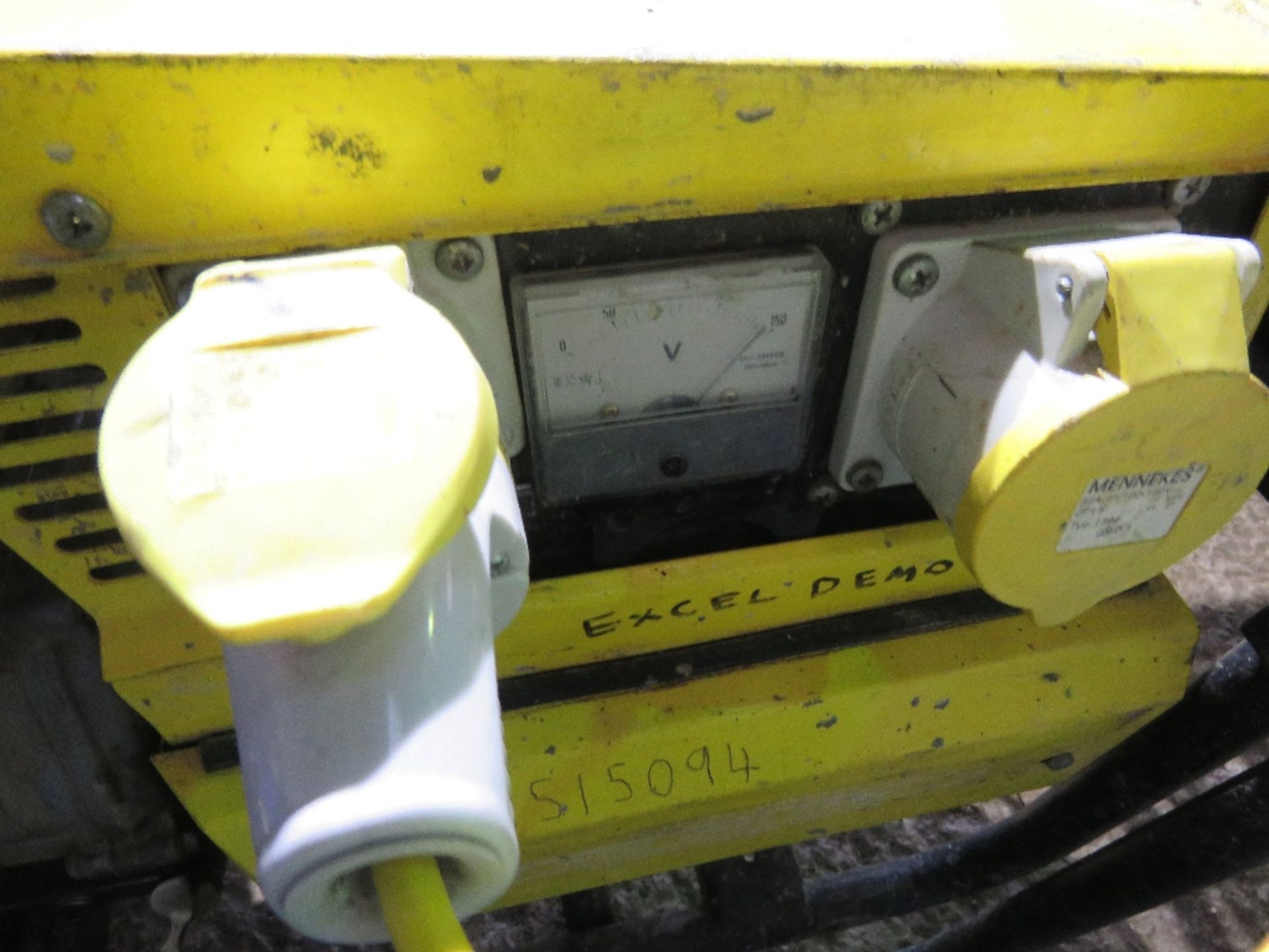 GENSET MPM 5/225 BARROW GENERATOR WELDER WITH LEADS. WHEN TESTED WAS SEEN TO RUN AND SHOWED POWER ON - Image 4 of 6