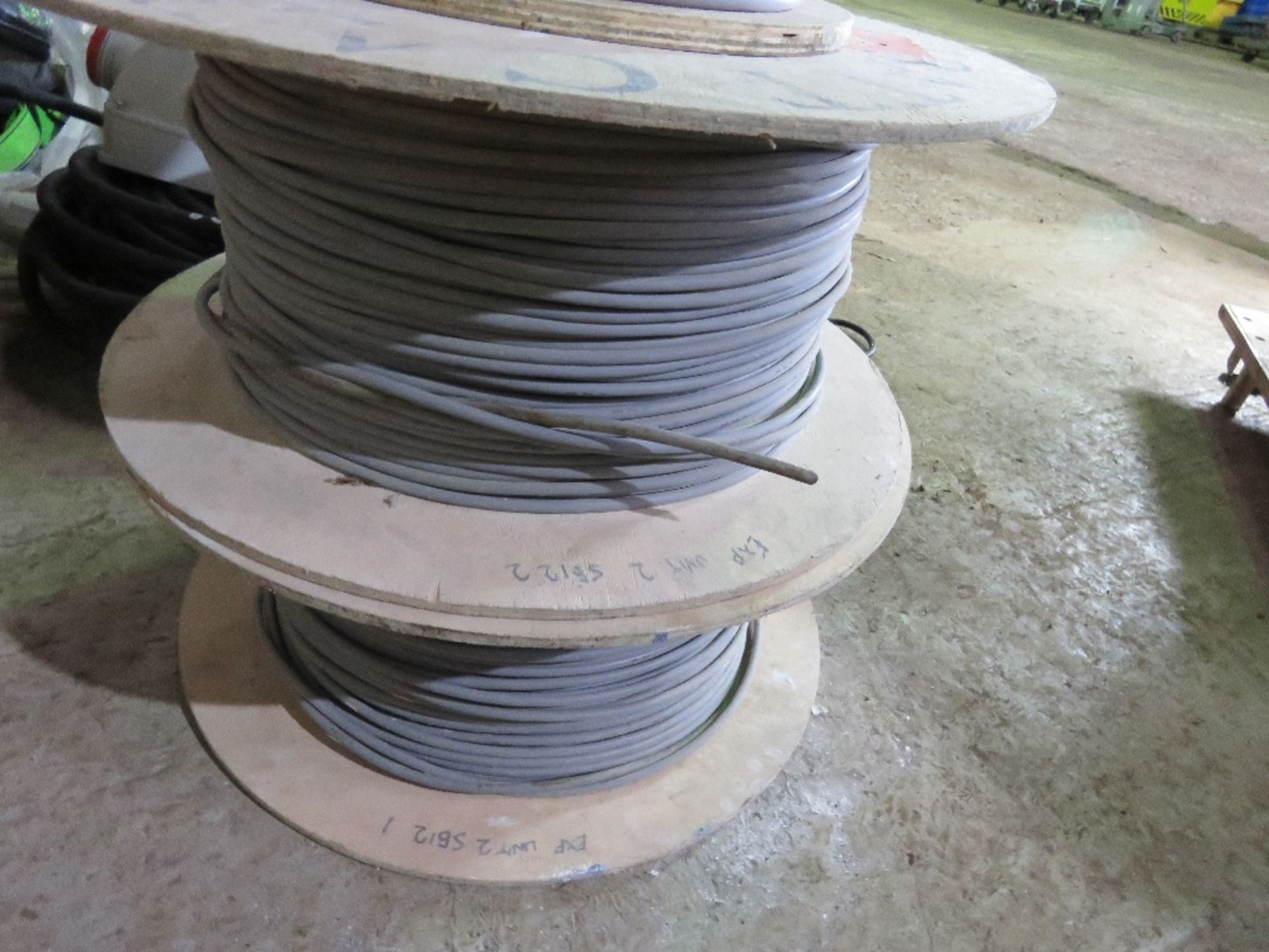 4 X ROLLS CONTAINING GREY CABLE. SOURCED FROM COMPANY LIQUIDATION. - Image 3 of 4
