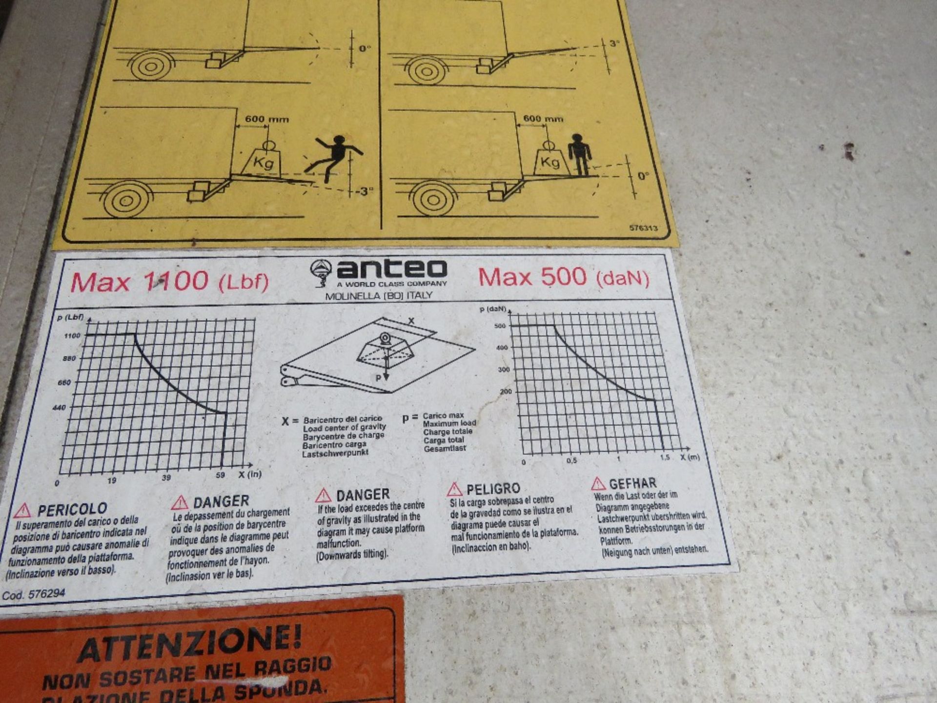 ANTEO 500KG RATED REAR VEHICLE LIFT, 5FT WIDTH APPROX. THIS LOT IS SOLD UNDER THE AUCTIONEERS MAR - Image 6 of 6