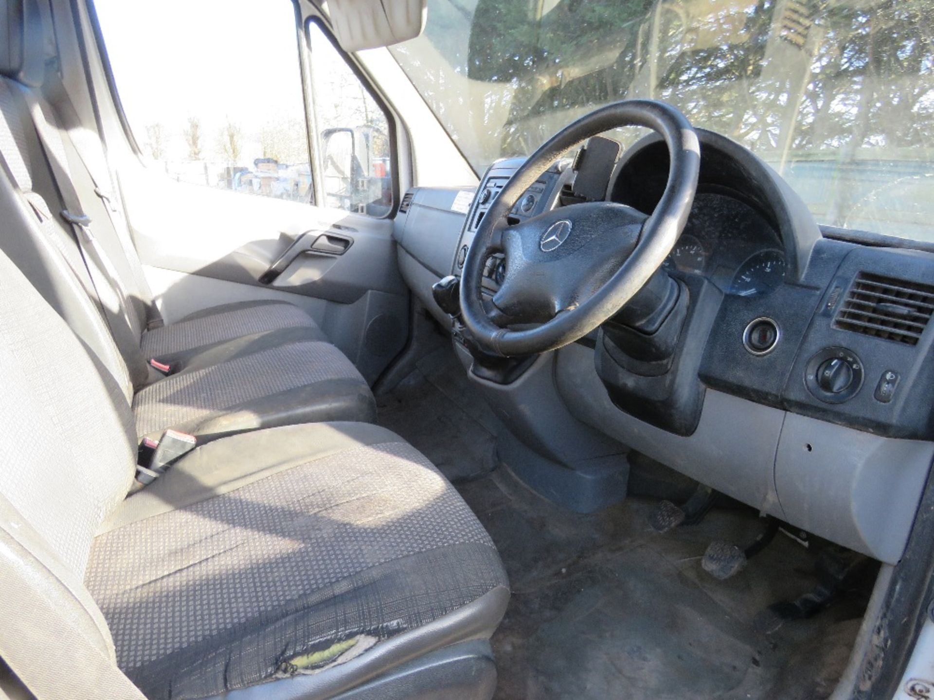 BID INCREMENT NOW £50 !!! MERCEDES SPRINTER CHASSIS CAB REG:FJ56 SXE. 265,591 REC MILES. MANUAL. - Image 3 of 10