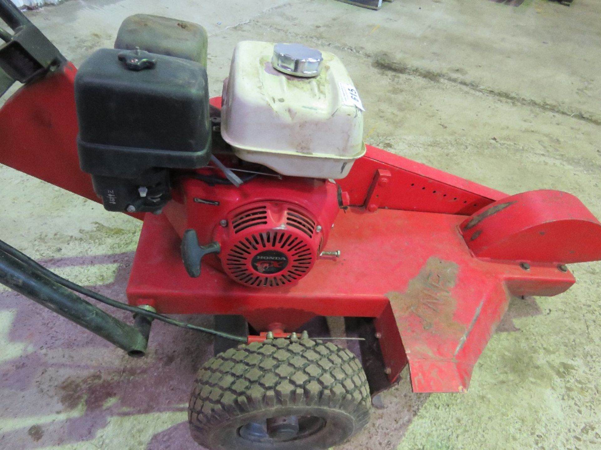 PETROL ENGINED HEAVY DUTY STUMP GRINDER. - Image 5 of 8