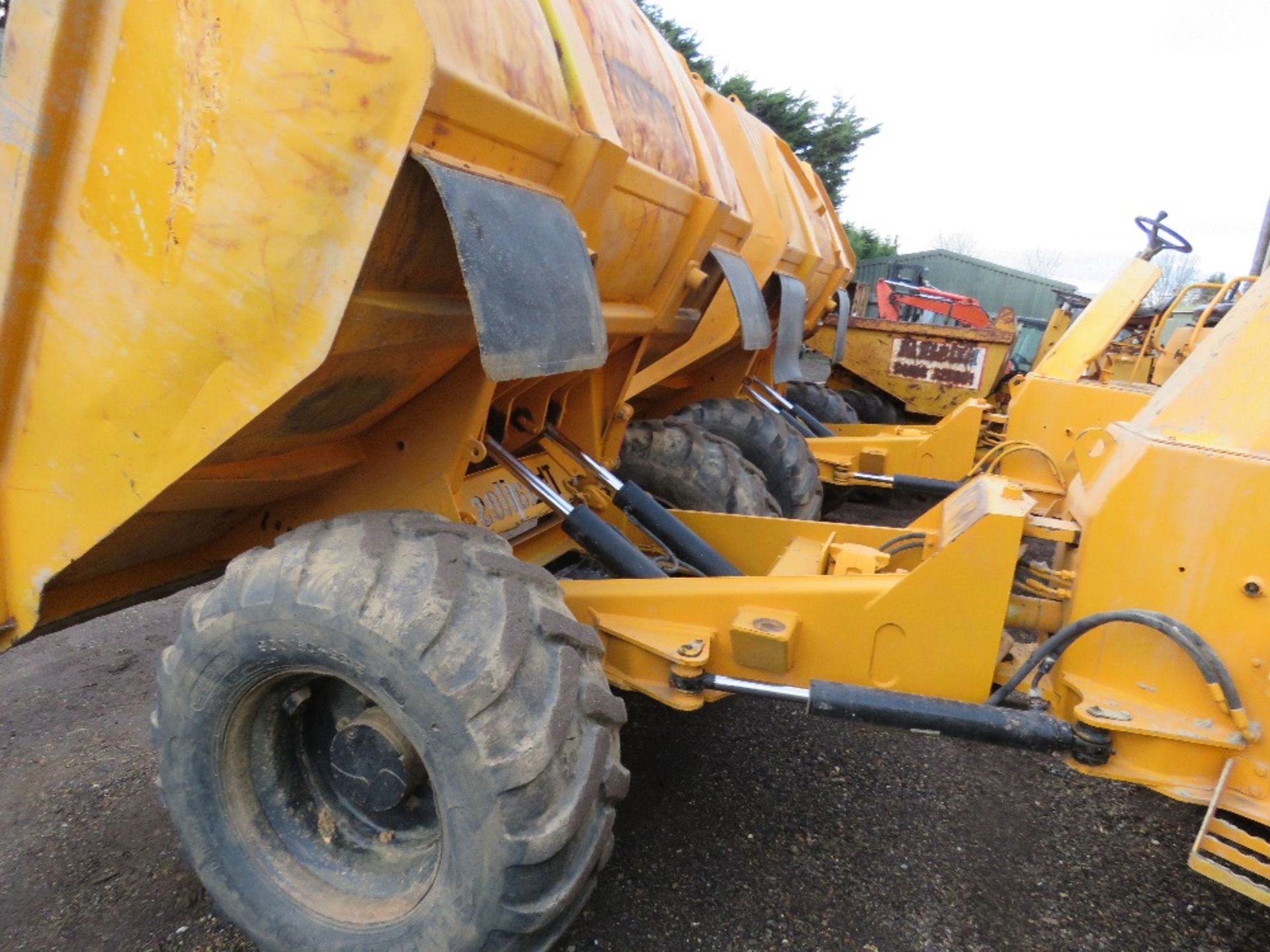 THWAITES 9 TONNE SITE DUMPER, YEAR 2011 BUILD. 3618REC HOURS. SN:SLCM590Z1108C1849. DIRECT FROM LOCA - Image 12 of 14