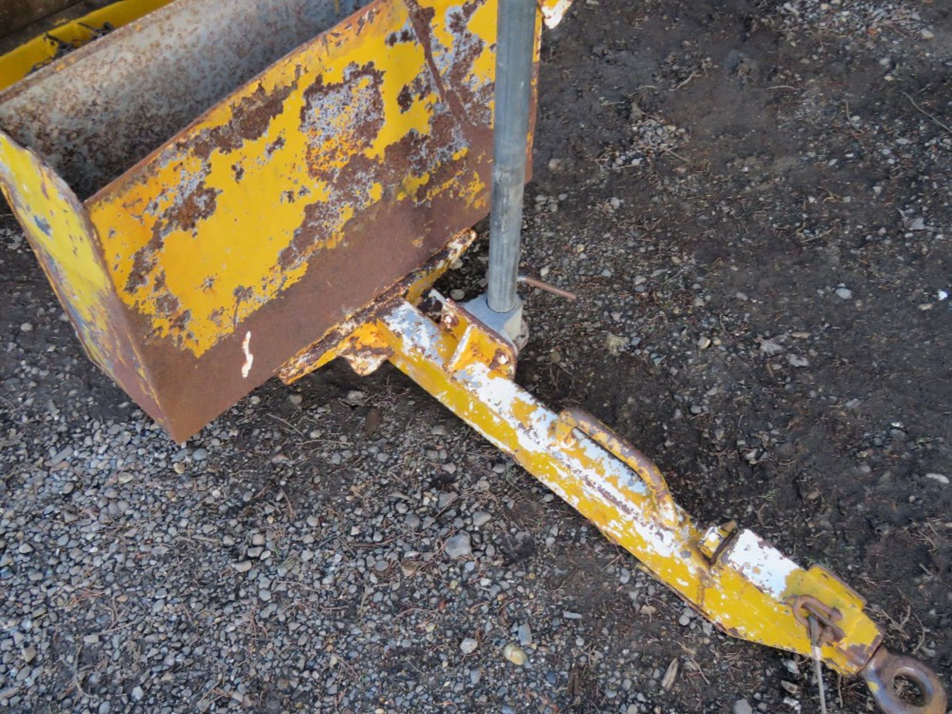 BENFORD MBR71 SINGLE DRUM ROLLER ON A TRAILER. WHEN TESTED WAS SEEN TO DRIVE, AND VIBRATE. NEW BATTE - Image 3 of 5