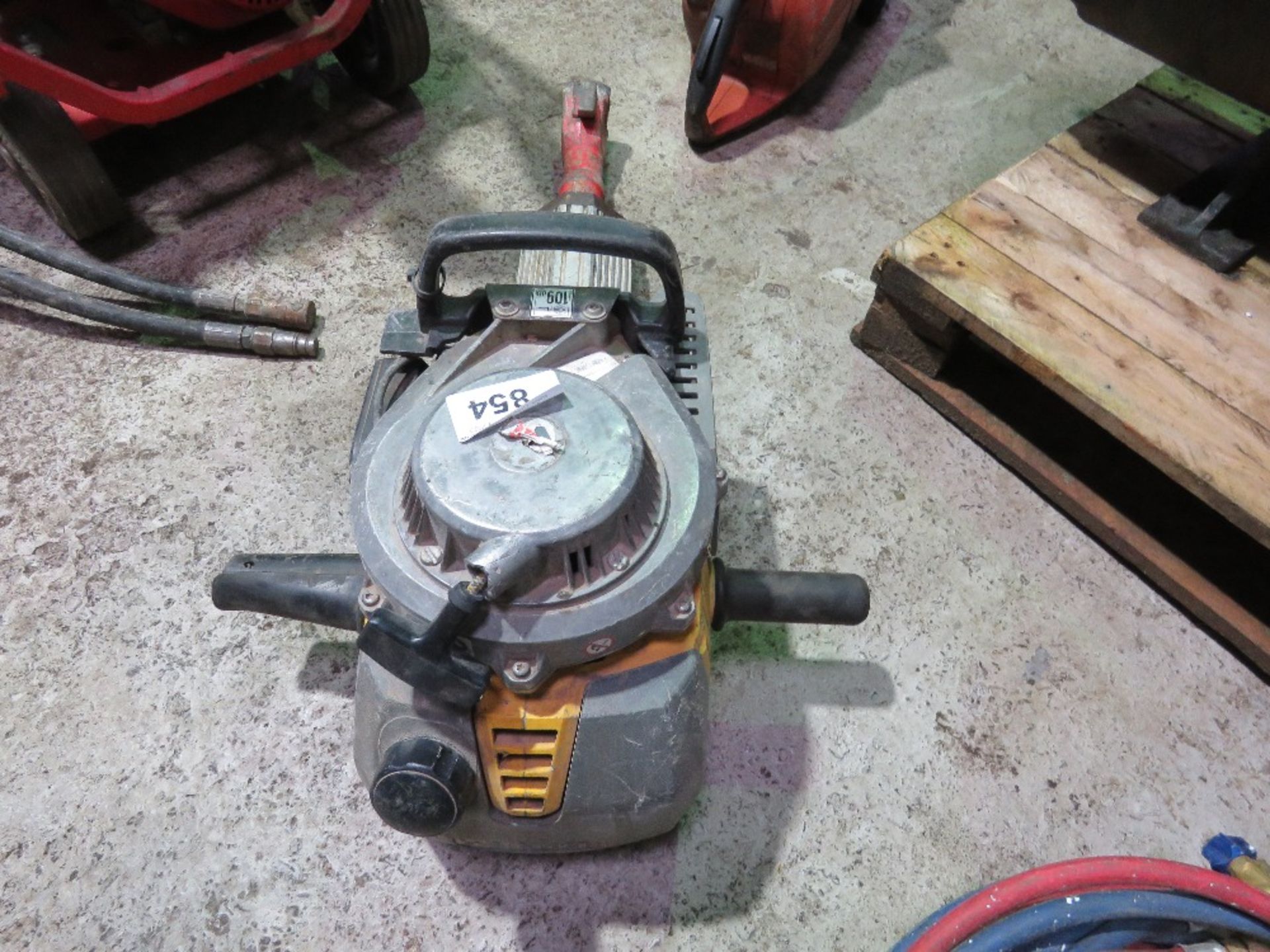 WACKER NEUSON UPRIGHT PETROL BREAKER. THIS LOT IS SOLD UNDER THE AUCTIONEERS MARGIN SCHEME, THERE - Image 4 of 4