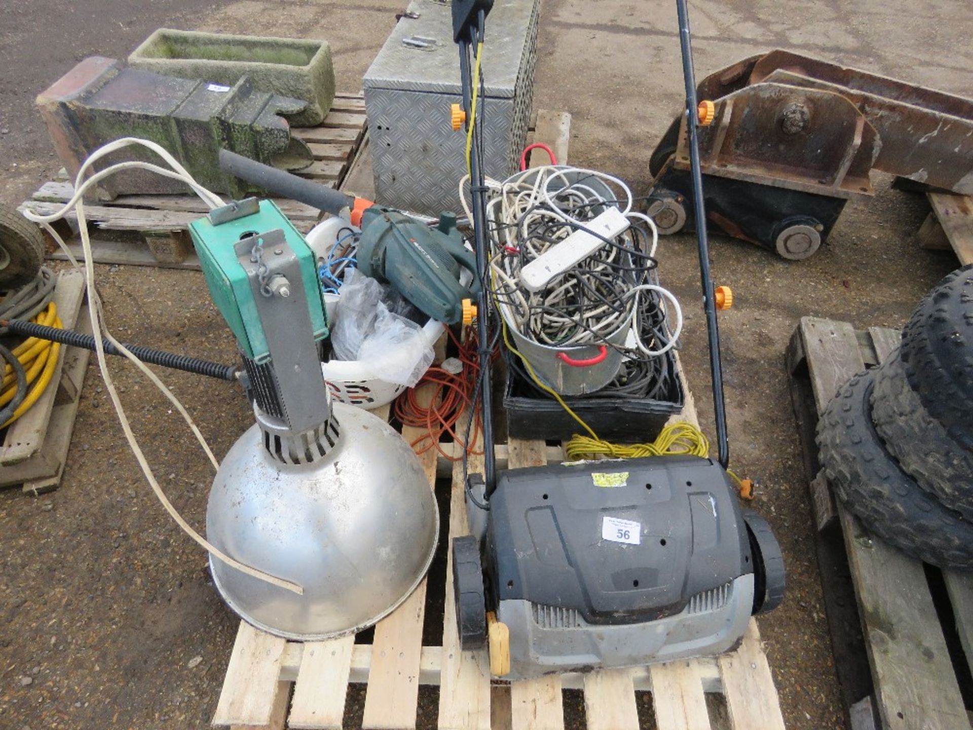 PALLET OF CABLES AND ELECTRICAL SUNDRIES. THIS LOT IS SOLD UNDER THE AUCTIONEERS MARGIN SCHEME, T