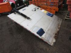 ANTEO 500KG RATED REAR VEHICLE LIFT, 5FT WIDTH APPROX. THIS LOT IS SOLD UNDER THE AUCTIONEERS MAR
