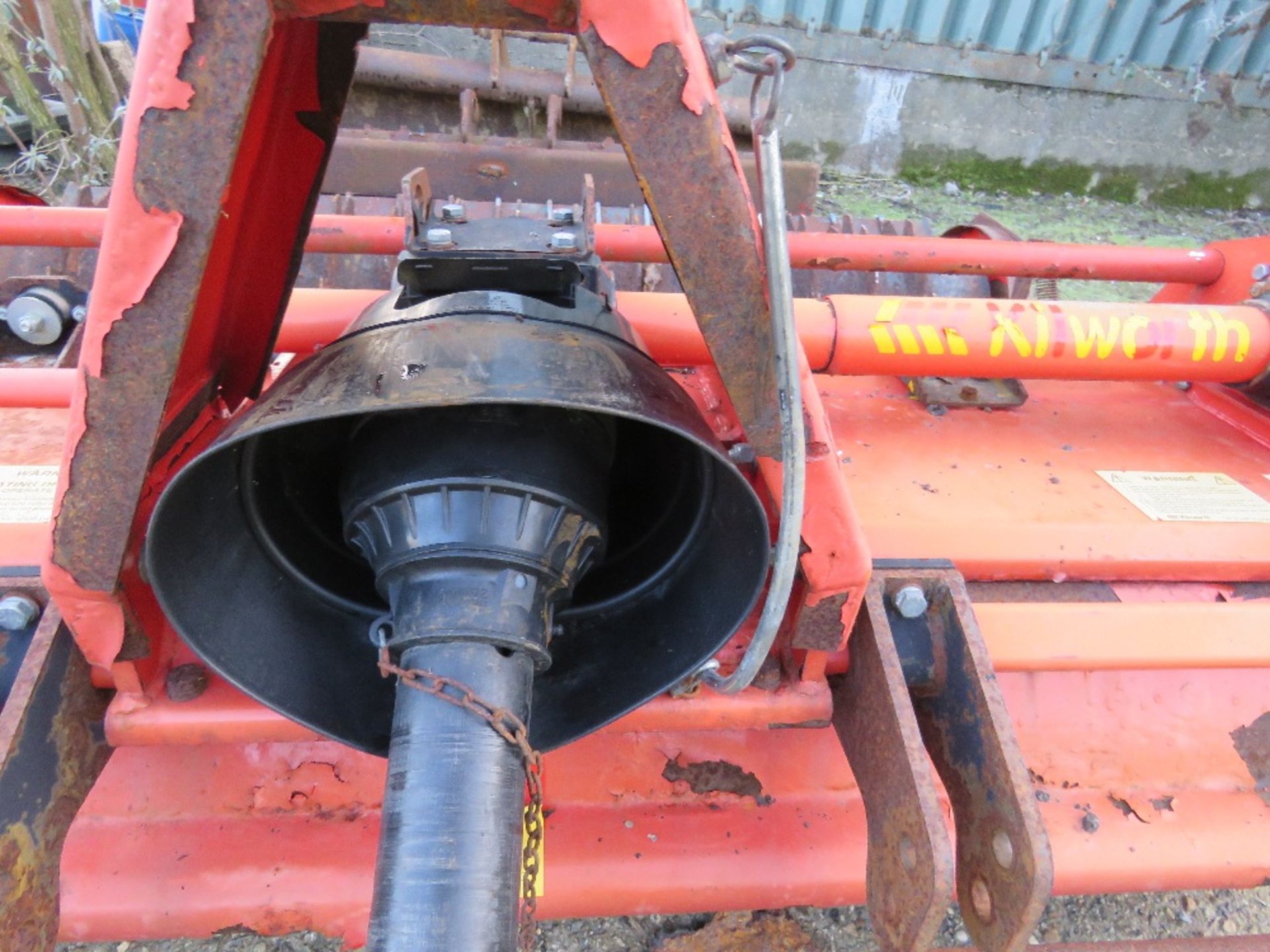 KILWORTH 170M TRACTOR MOUNTED STONE BURIER / ROTORVATOR, YEAR 2009 WITH REAR PACKER ROLLER. - Image 6 of 8