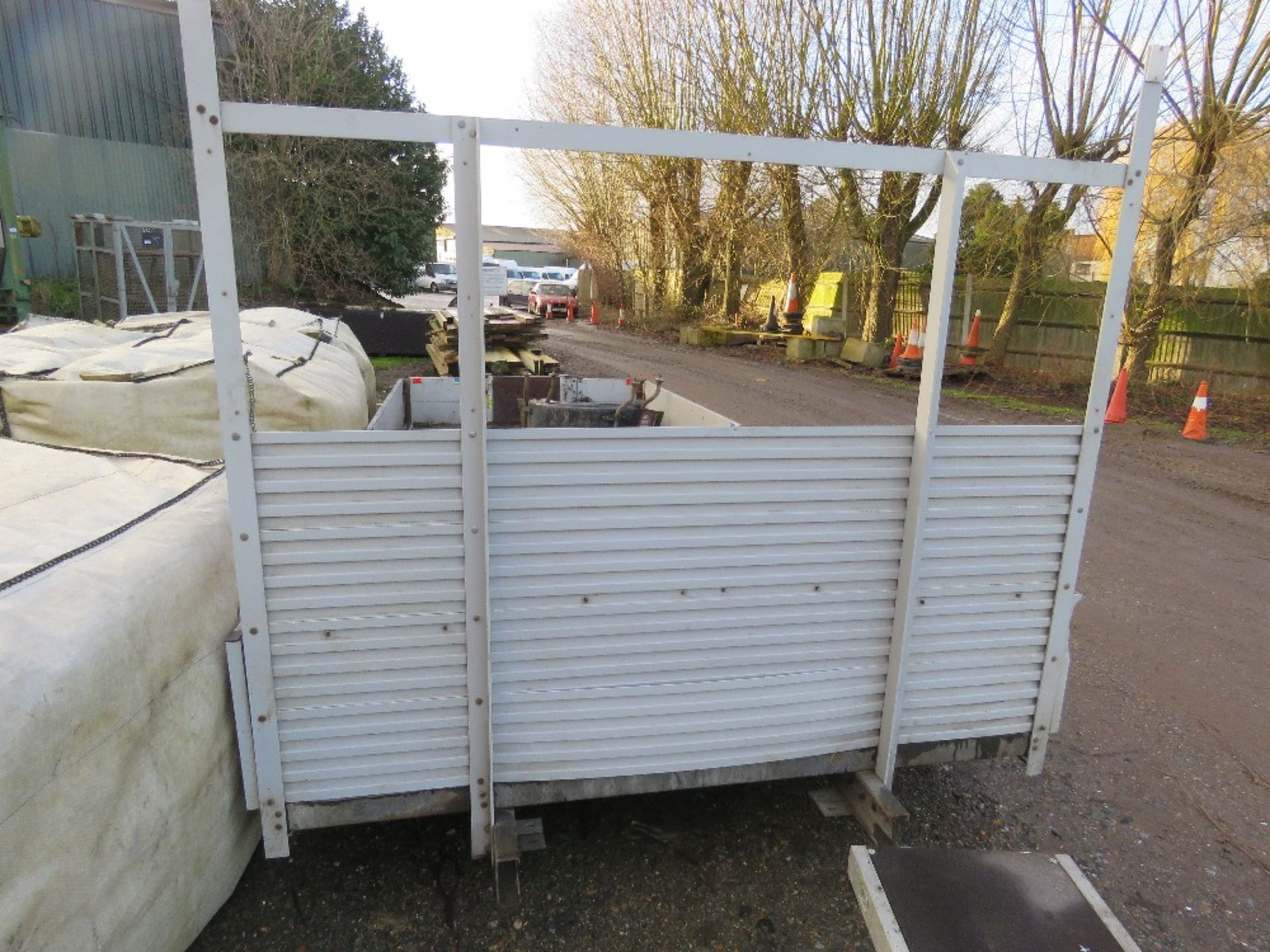 DROP SIDE TRUCK BODY, 17FT LENGTH APPROX. THIS LOT IS SOLD UNDER THE AUCTIONEERS MARGIN SCHEME, T - Image 2 of 3