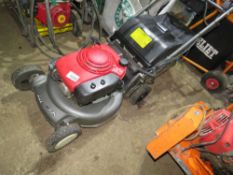 HONDA HEAVY DUTY PETROL ENGINED MOWER. THIS LOT IS SOLD UNDER THE AUCTIONEERS MARGIN SCHEME, THER