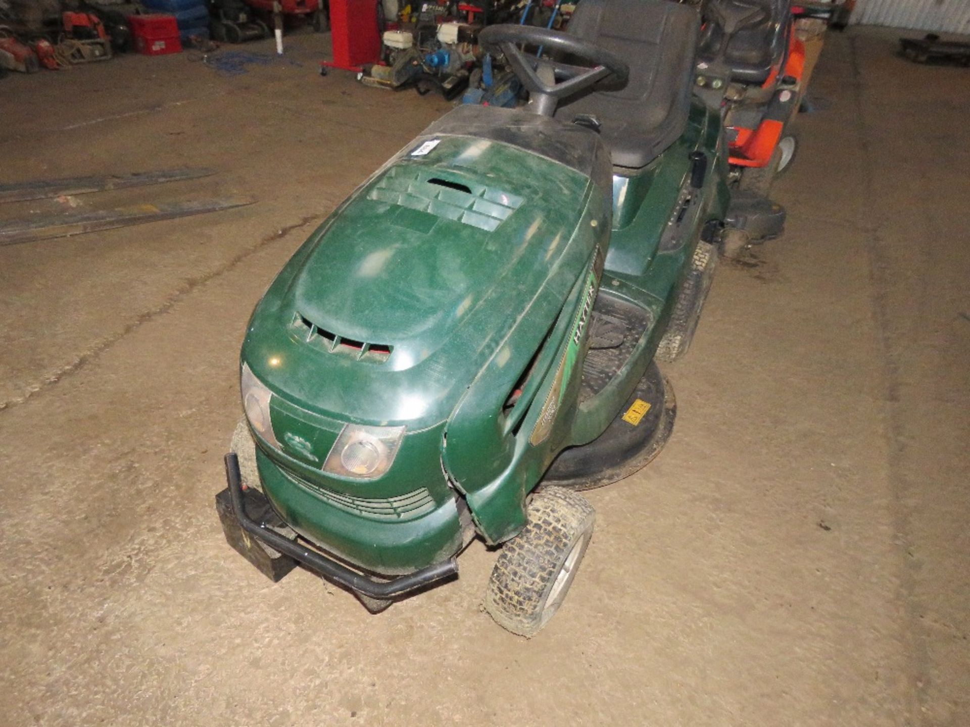 HAYTER HERITAGE RS82 RIDE ON HYDRO MOWER WITH COLLECTOR - Image 2 of 6