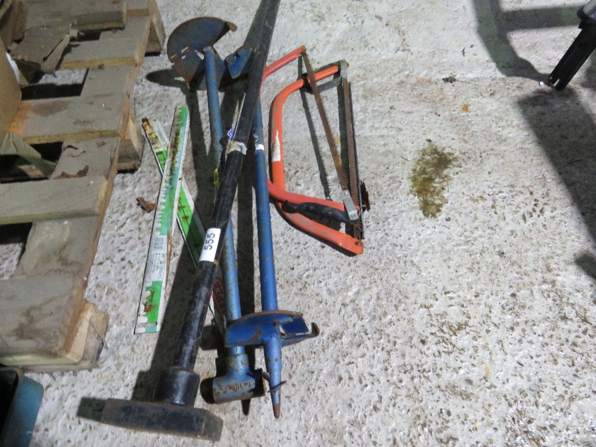 2 X MANUAL POST HOLE BORERS PLUS A HAND HELD RAMMER. - Image 2 of 3