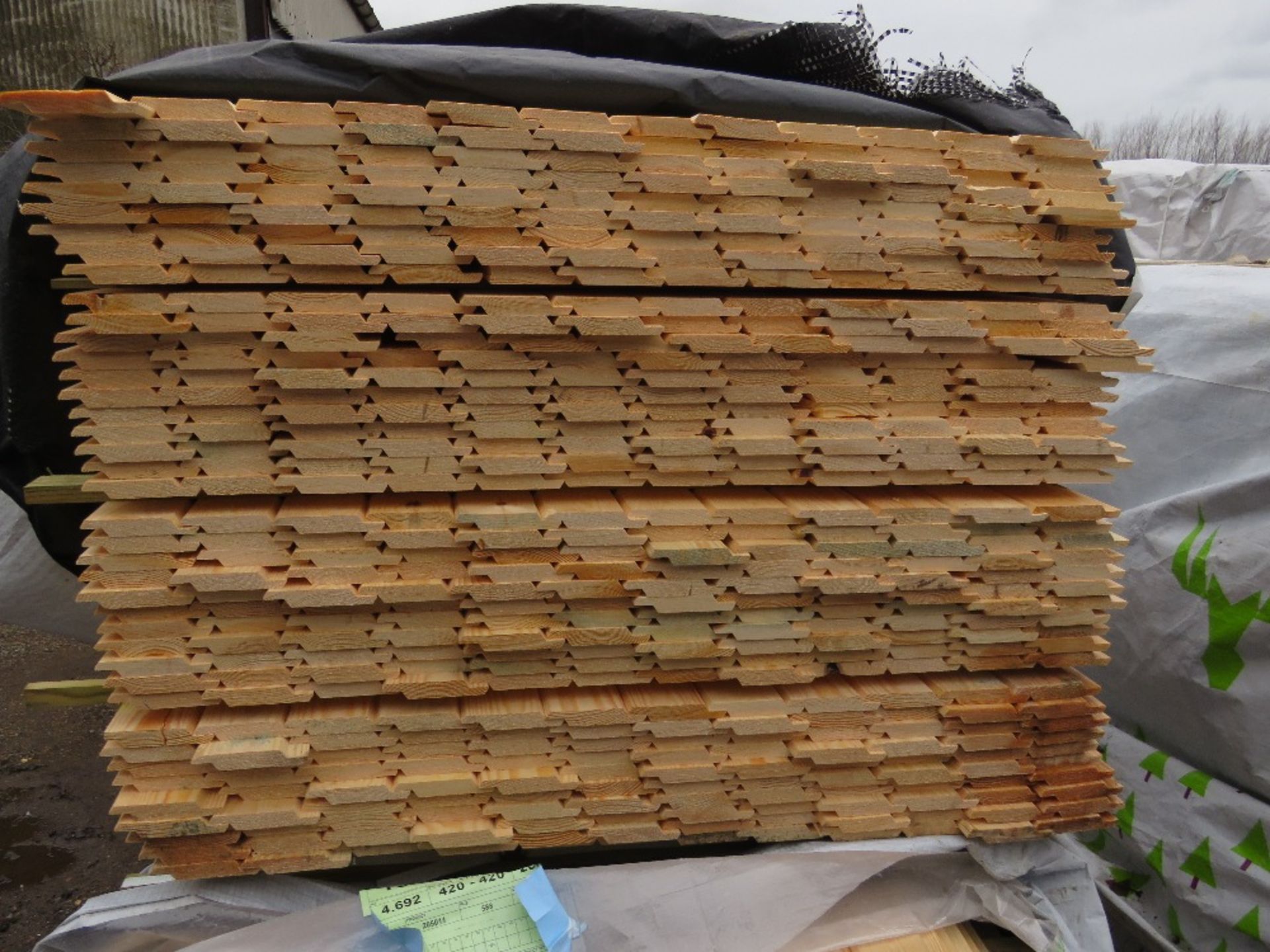 2 X LARGE PACKS OF UNTREATED SHIPLAP FENCE TIMBER CLADDING BOARDS: 1.73M LENGTH 100MM WIDTH APPROX. - Image 2 of 4