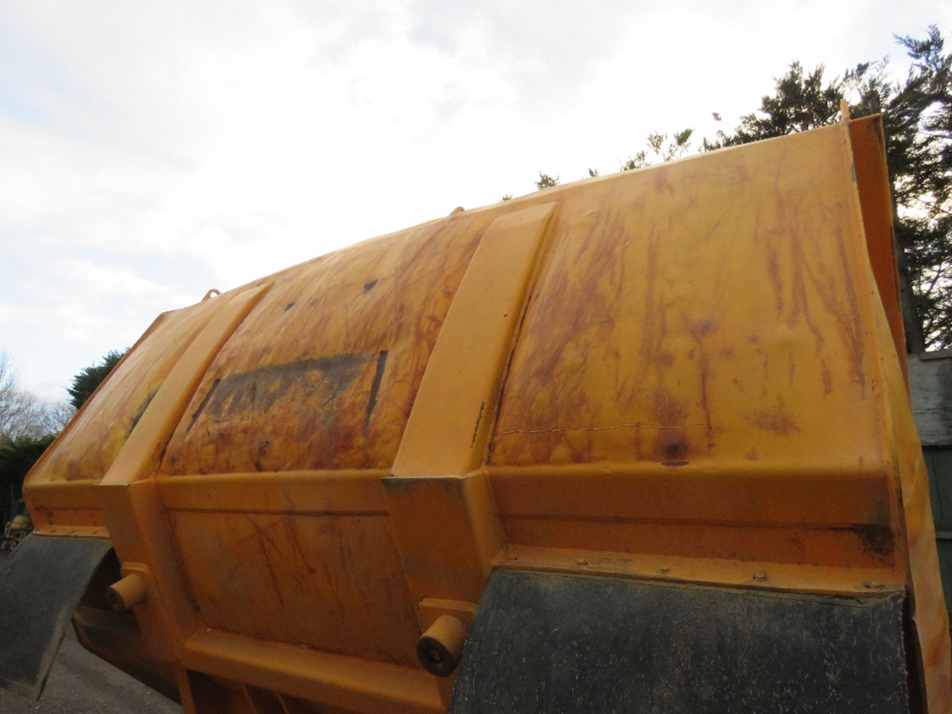 THWAITES 9 TONNE SITE DUMPER, YEAR 2011 BUILD. 3618REC HOURS. SN:SLCM590Z1108C1849. DIRECT FROM LOCA - Image 4 of 14