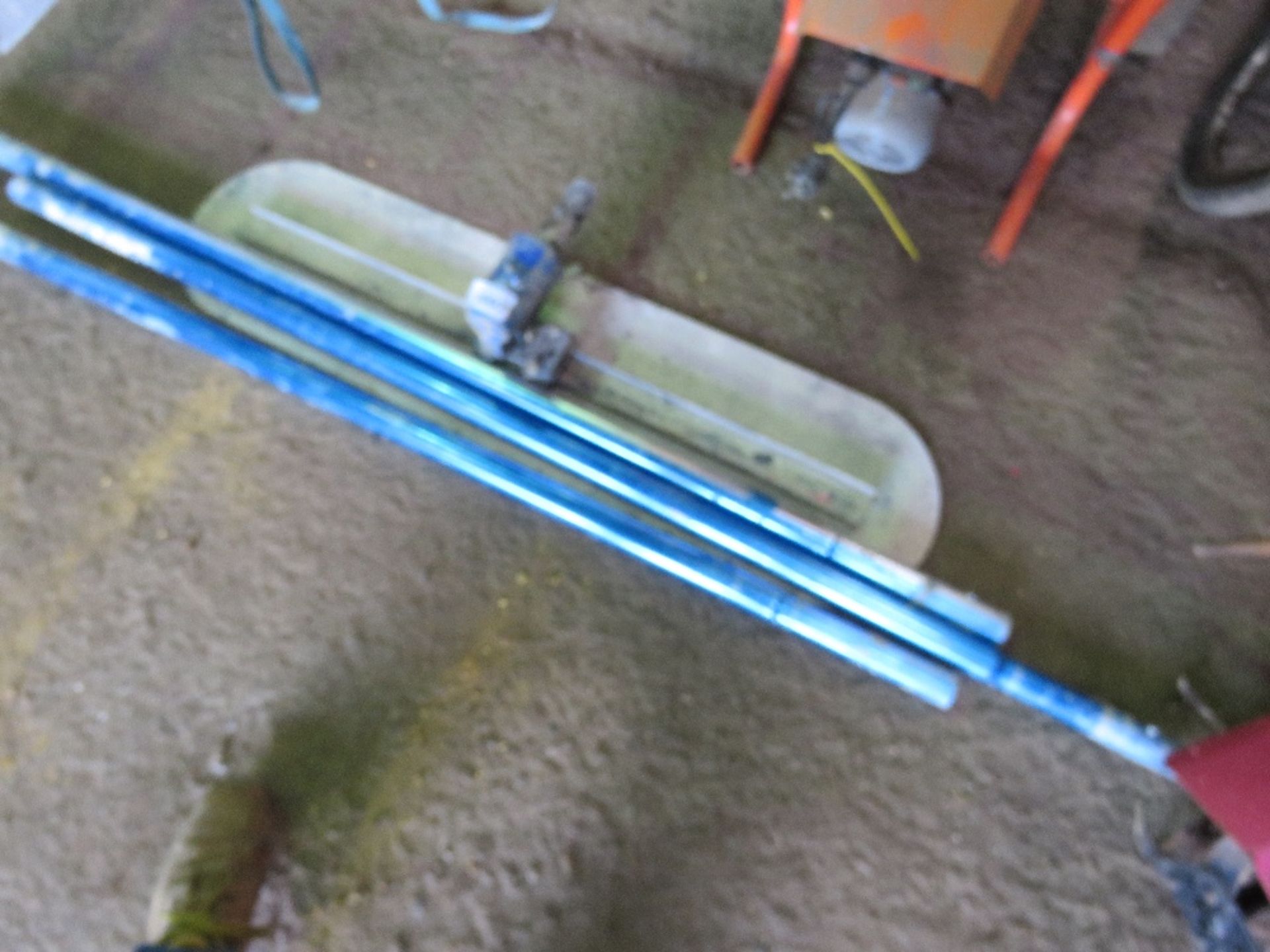 pole cement float with 3 x handle sections. THIS LOT IS SOLD UNDER THE AUCTIONEERS MARGIN SCHEME, - Image 2 of 2