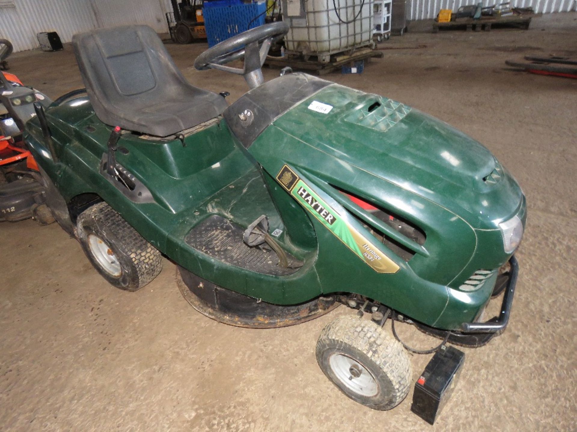 HAYTER HERITAGE RS82 RIDE ON HYDRO MOWER WITH COLLECTOR