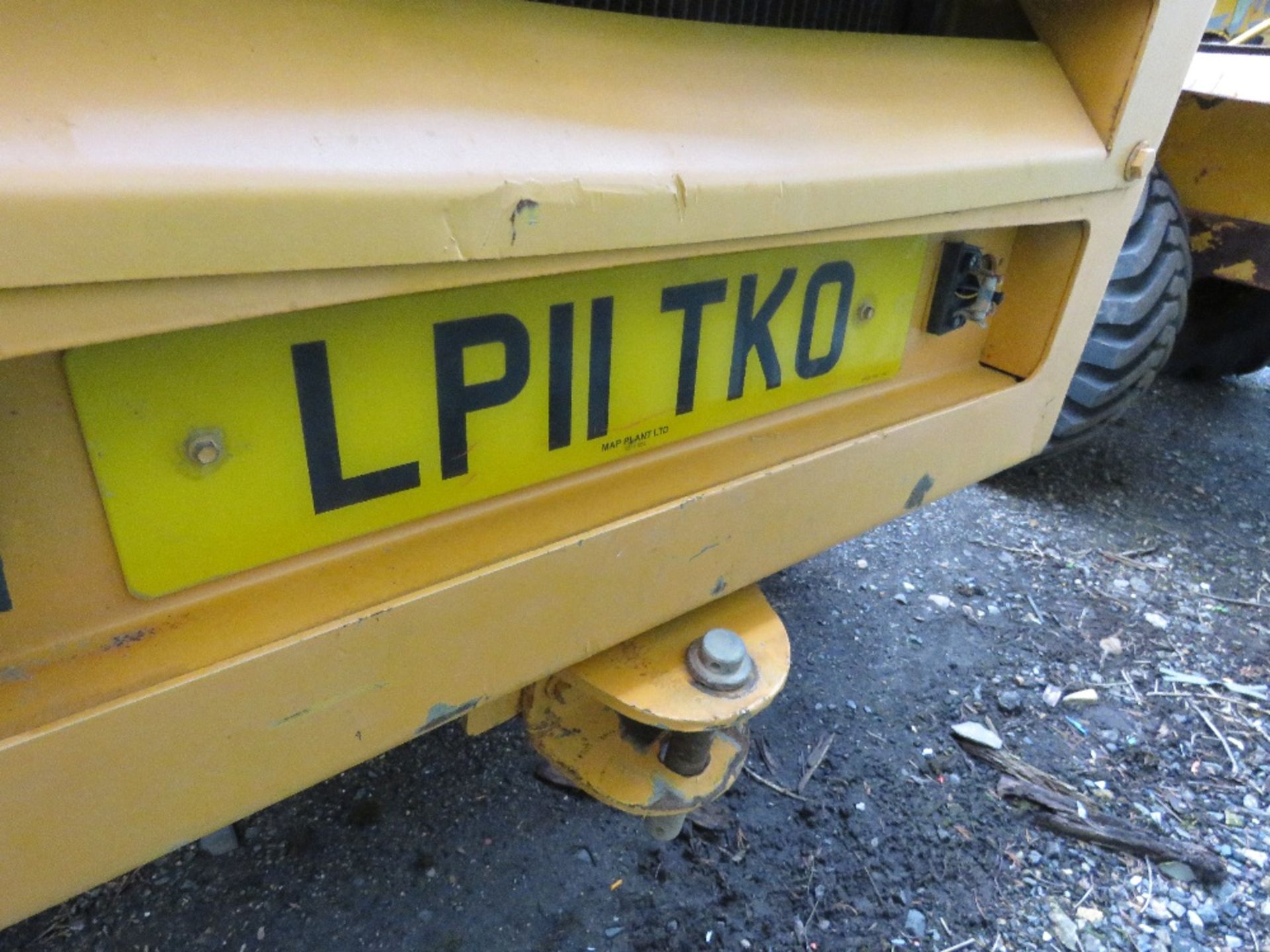 THWAITES 9 TONNE SITE DUMPER, YEAR 2011 BUILD. 3830 REC HOURS. REG: LP11TKO WITH V5. SN:SLCM590Z1108 - Image 10 of 12