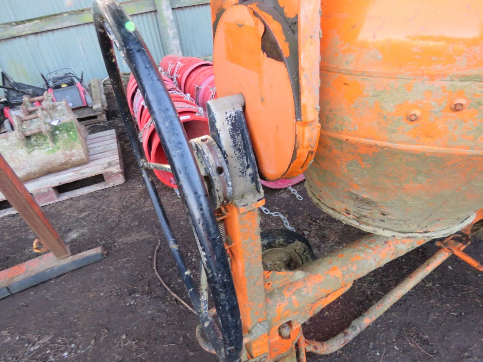 BELLE 100XT DIESEL SITE CEMENT MIXER, YEAR 2014 BUILD. WHEN TESTED WAS SEEN RUN AND DRUM TURNE - Image 6 of 6