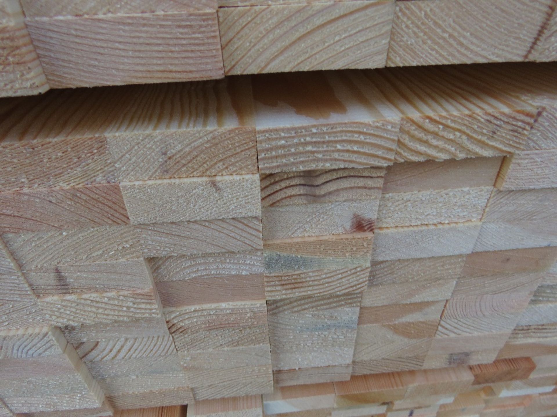 2 X PACKS OF UNTREATED VENETIAN PALE FENCE CLADDING TIMBER SLATS: 1.75M AND 1.47M LENGTH X 45MM WID - Image 3 of 5