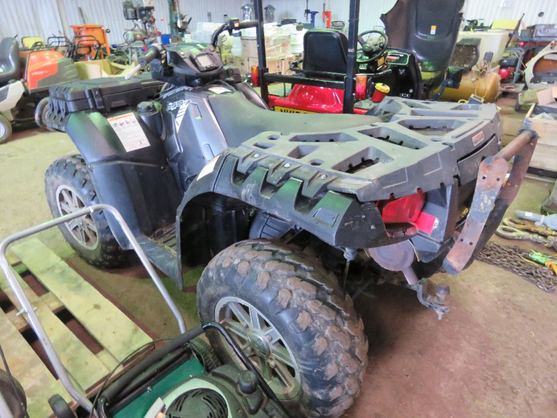 POLARIS SPORTSMAN 850 4WD DIESEL QUAD BIKE, YEAR 2009 APPROX, 4918 REC MILES, POWER STEERING. WHEN T - Image 3 of 8