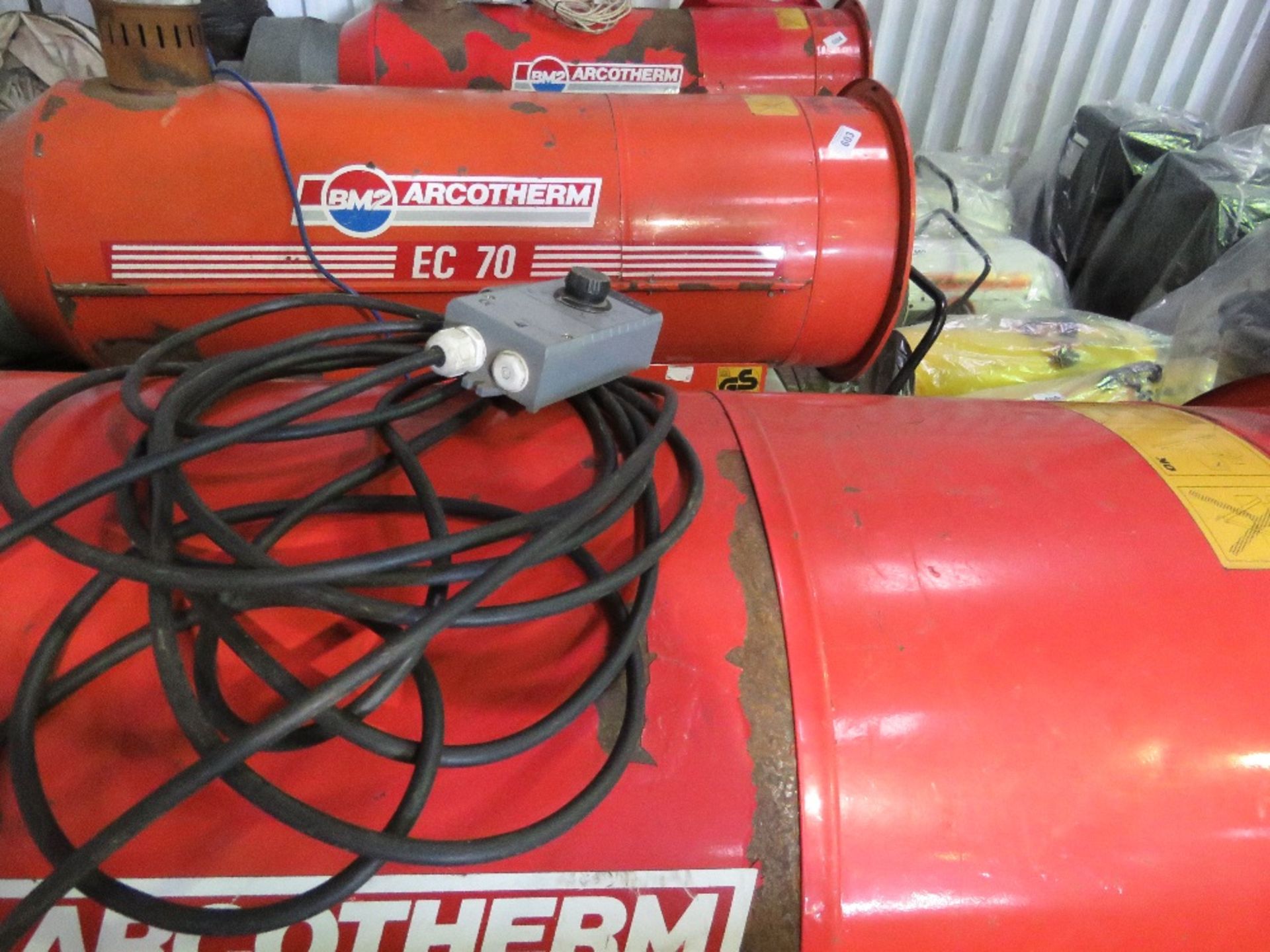 ARCOTHERM EC70 DIESEL 240VOLT POWERED MARQUEE/WAREHOUSE/GREENHOUSE HEATER WITH 2 X DUCTING TUBES, MA - Image 2 of 6