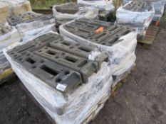 2 X PALLETS OF HERAS TYPE TEMPORARY FENCE BASES / FEET. THIS LOT IS SOLD UNDER THE AUCTIONEERS MA