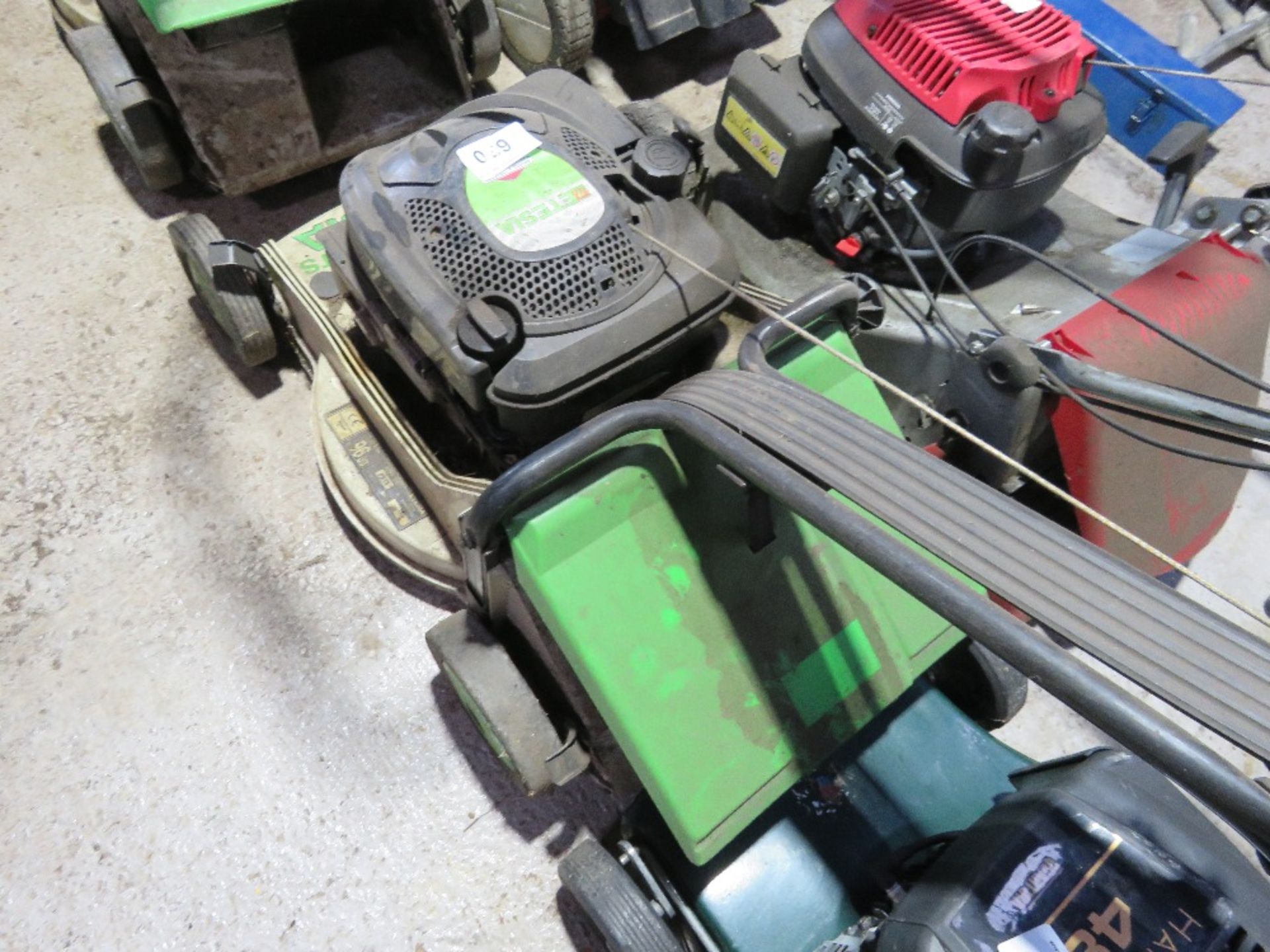 ETESIA PROFESSIONAL SELF DRIVE PETROL MOWER, NO BAG. THIS LOT IS SOLD UNDER THE AUCTIONEERS MARGI - Image 3 of 4