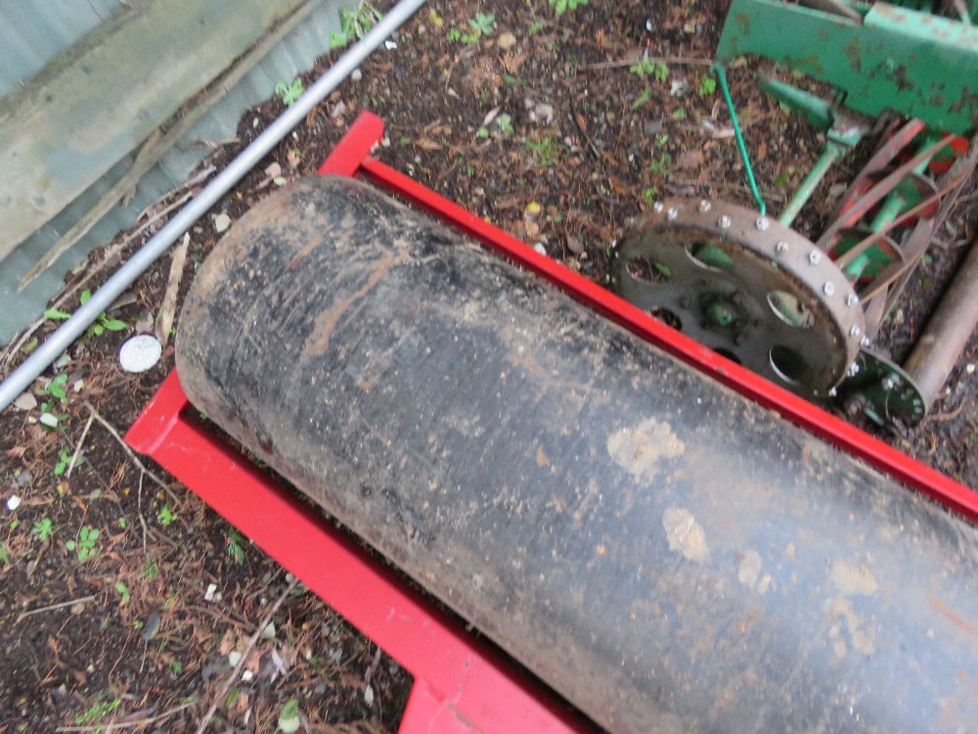 LOGIC QUAD TOWED GRASS ROLLER, YEAR 2019, 5FT WIDTH APPROX. LITTLE SIGN OF USE. - Image 3 of 4