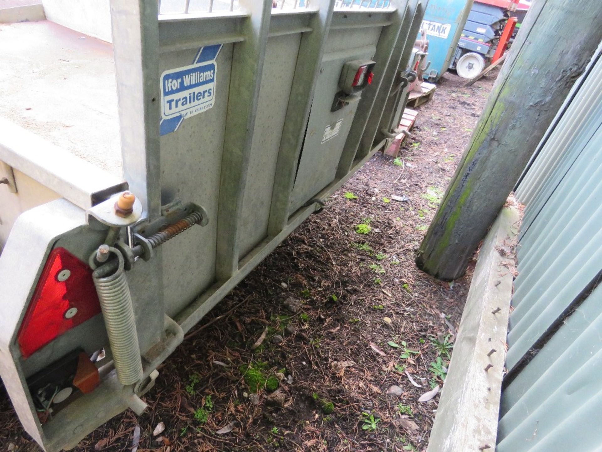 IFOR WILLIAMS TWIN AXLED MINI DIGGER TRAILER 8FT X 5FT APPROX DIRECT FROM LOCAL COMPANY. - Image 4 of 4