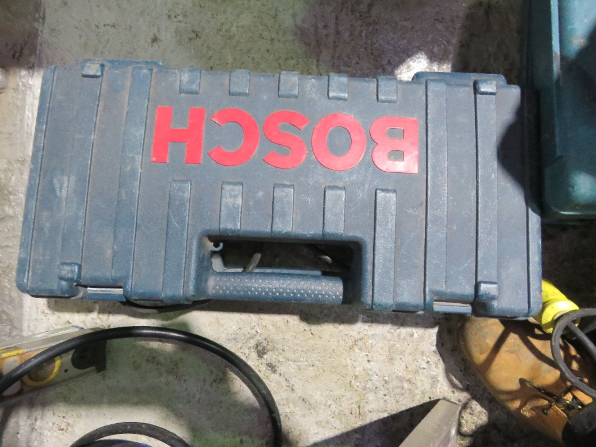 SKIL 110VOLT CIRCULAR SAW PLUS A BOSCH RECIP SAW. THIS LOT IS SOLD UNDER THE AUCTIONEERS MARGIN S - Image 3 of 5