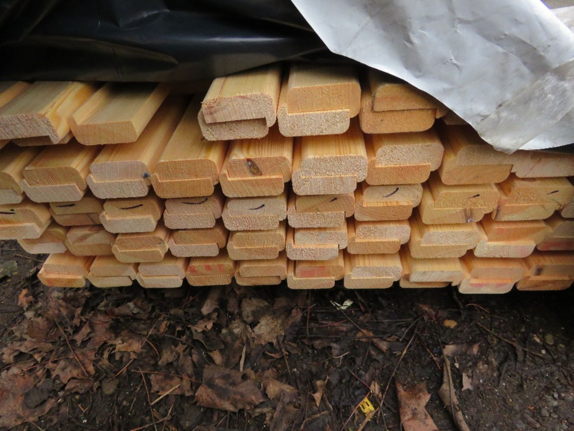 2 X PACKS OF UNTREATED TIMBERS: BATTENS AND TOP CAPS, 2.18M - 2.4M LENGTH APPROX. - Image 3 of 4