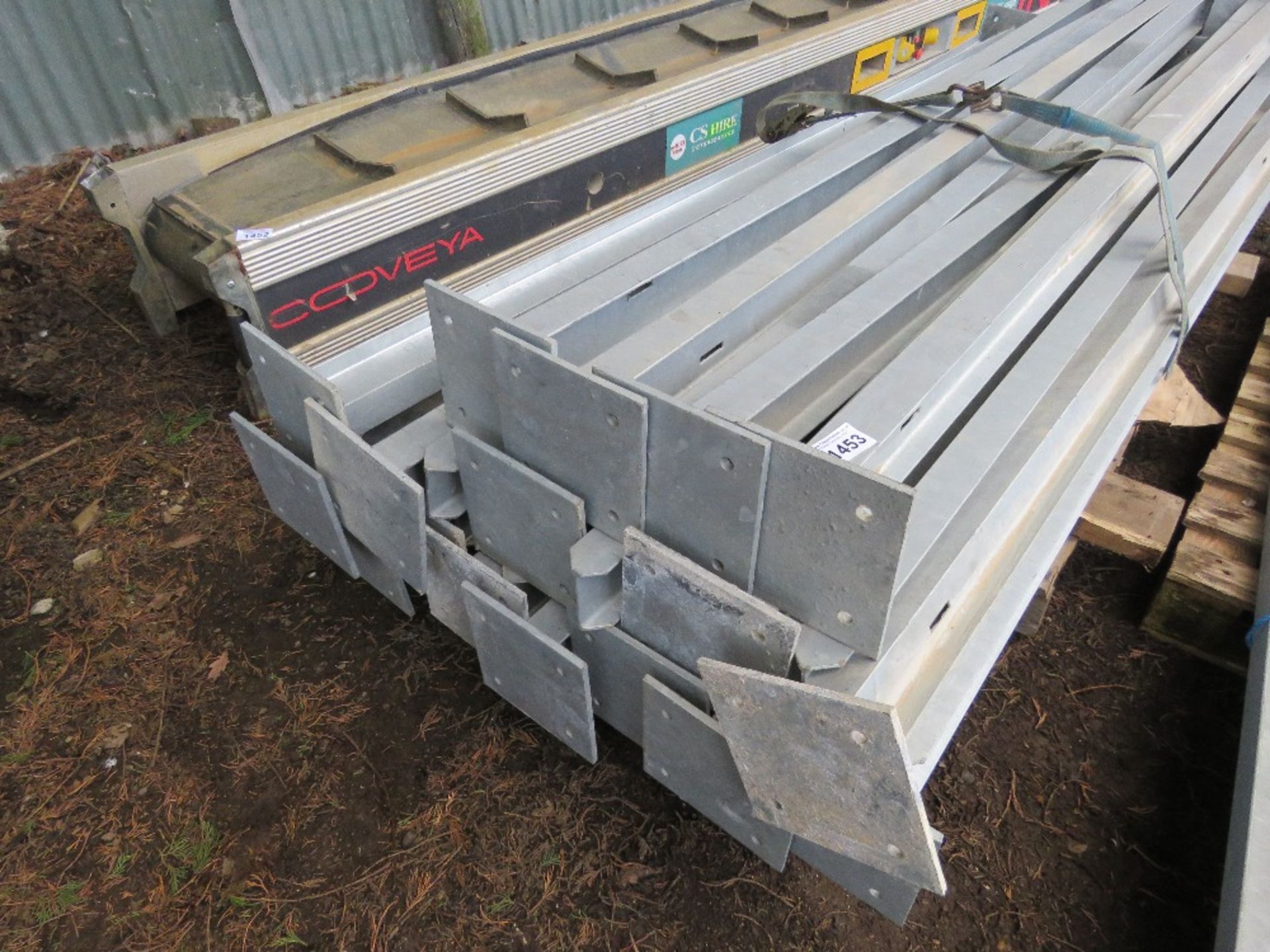 BID INCREMENT NOW £100 !!! STACK OF APPROXIMATELY 32NO GALVANISED BOLT DOWN STEEL FENCE POSTS. - Image 2 of 3