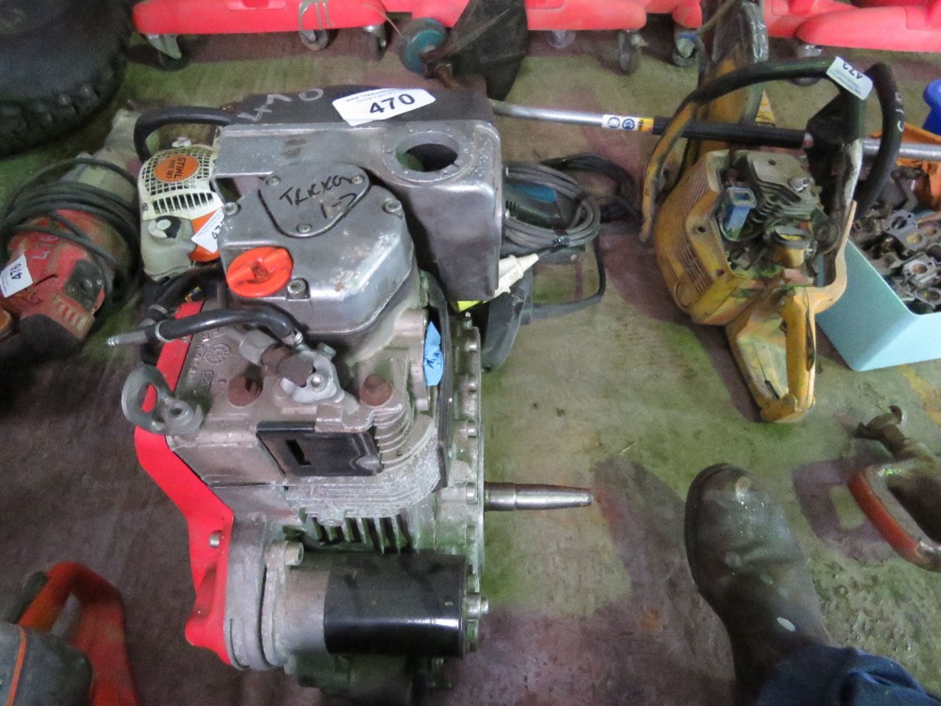 SINGLE CYLINDER DIESEL ENGINE. THIS LOT IS SOLD UNDER THE AUCTIONEERS MARGIN SCHEME, THEREFORE NO - Image 4 of 5