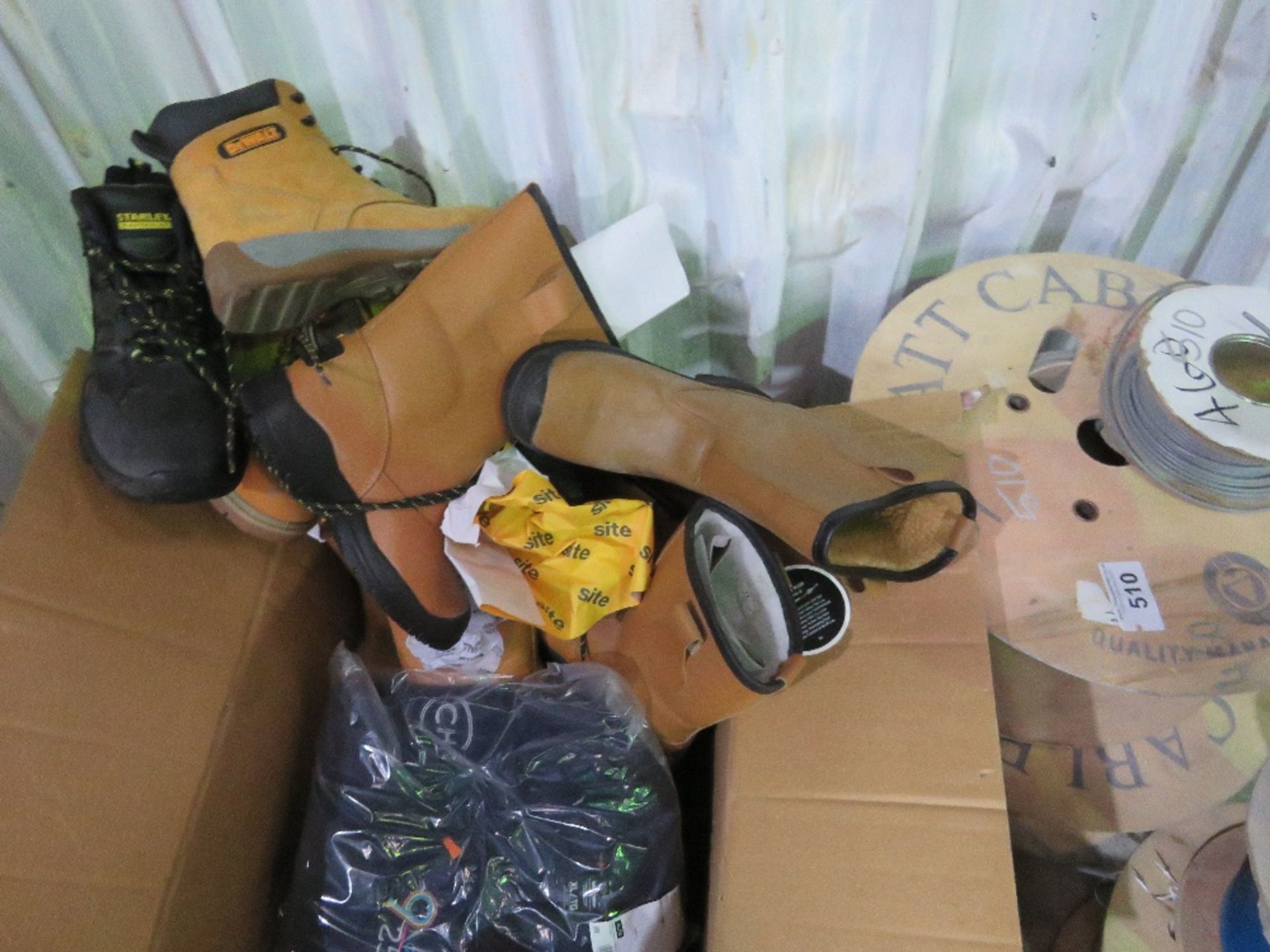 DEWALT AND OTHER WORK BOOTS PLUS 2 X BOXES OF WORKWEAR (FLEECE TOPS). - Image 4 of 5