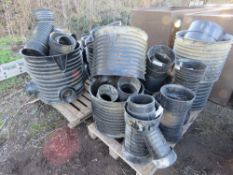 PALLET OF ASSORTED BLACK PLASTIC DRAINAGE FITTINGS. THIS LOT IS SOLD UNDER THE AUCTIONEERS MARGIN S
