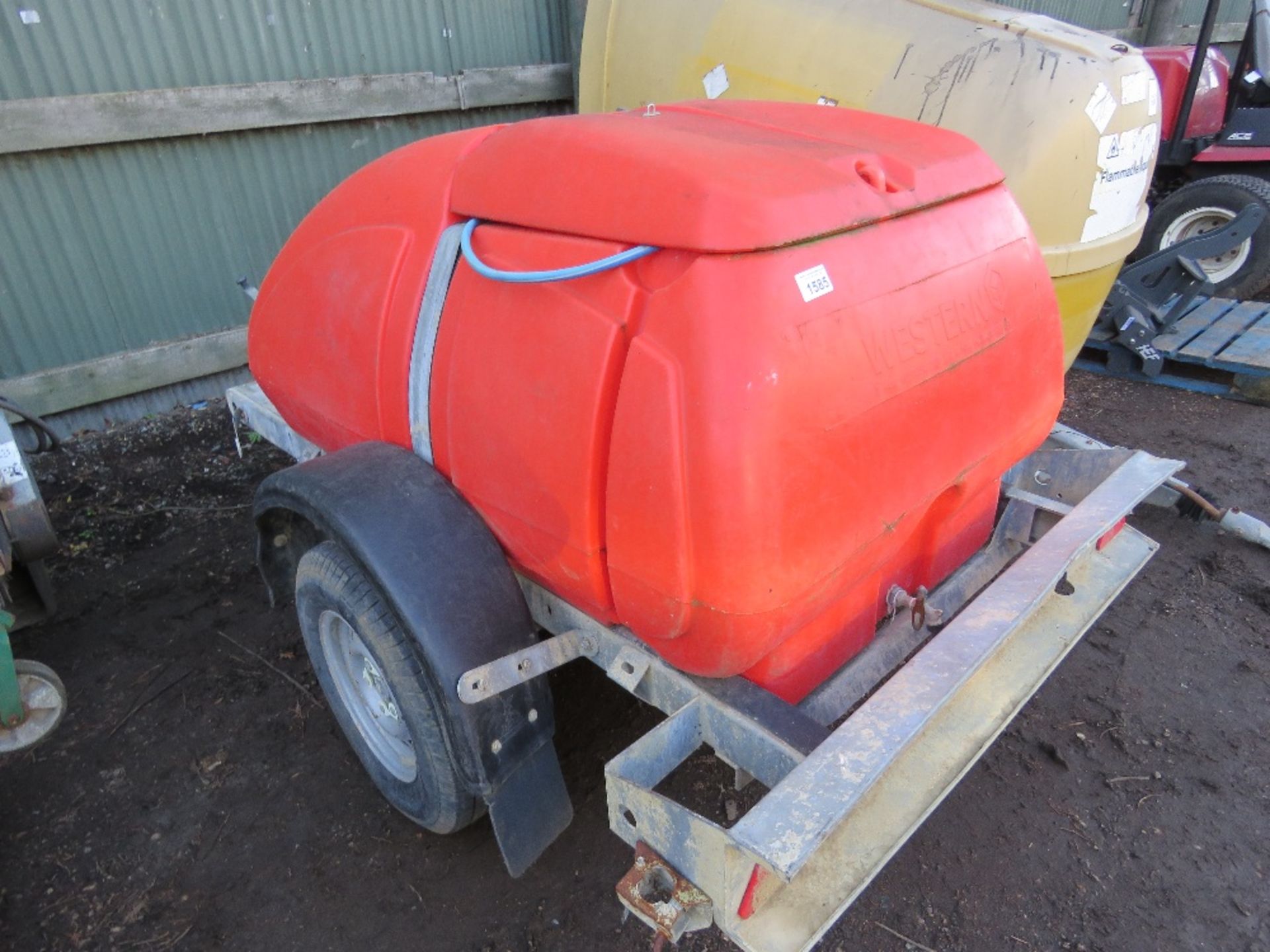 WESTERN POLY WATER BOWSER SUITABLE FOR A PRESSURE WASHER, BEND ON BOLT ON DRAWBAR, SEE IMAGES.